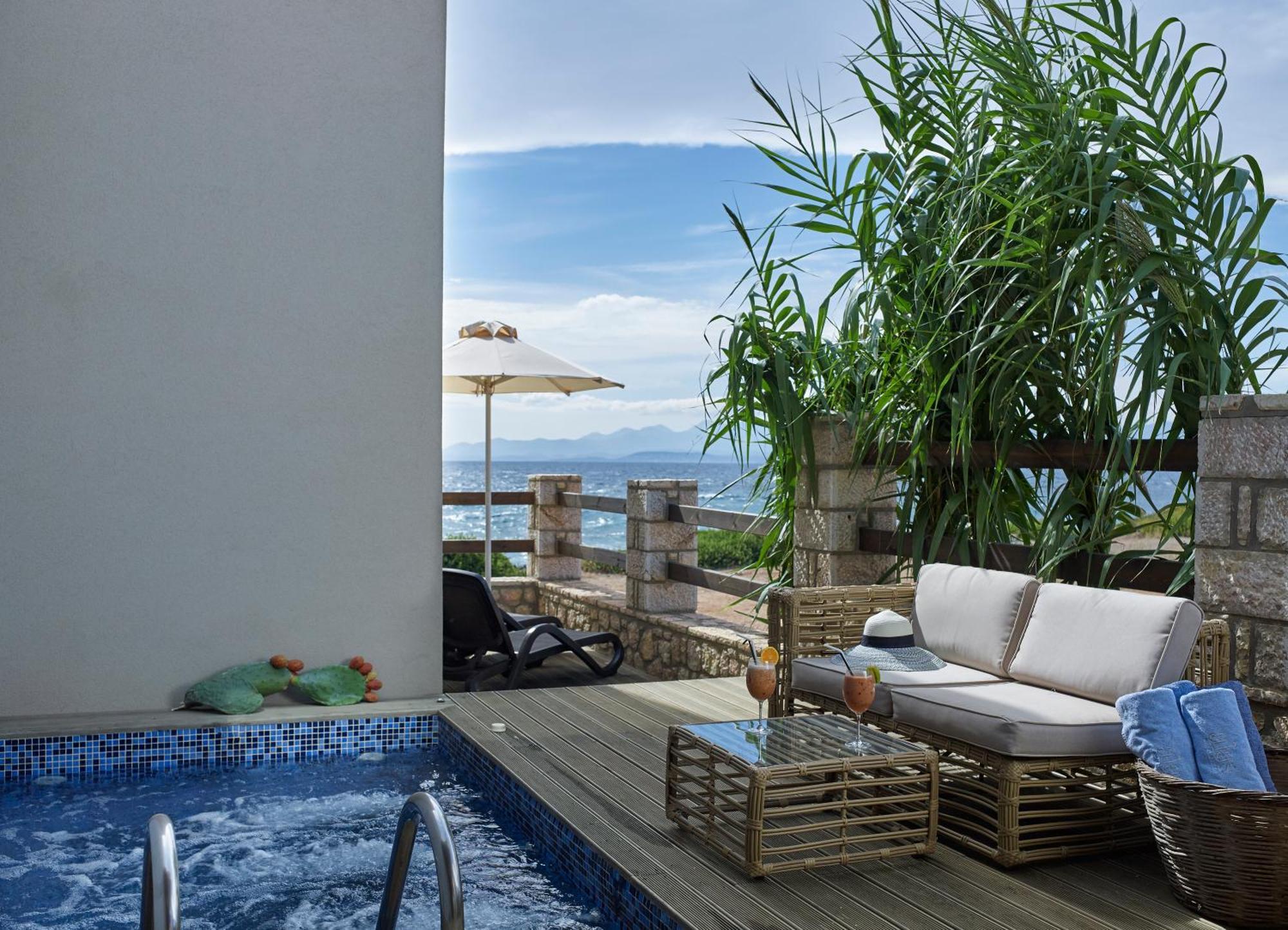 Honeymoon Suite Sea View with Hot Tub,1678649693:JPEG