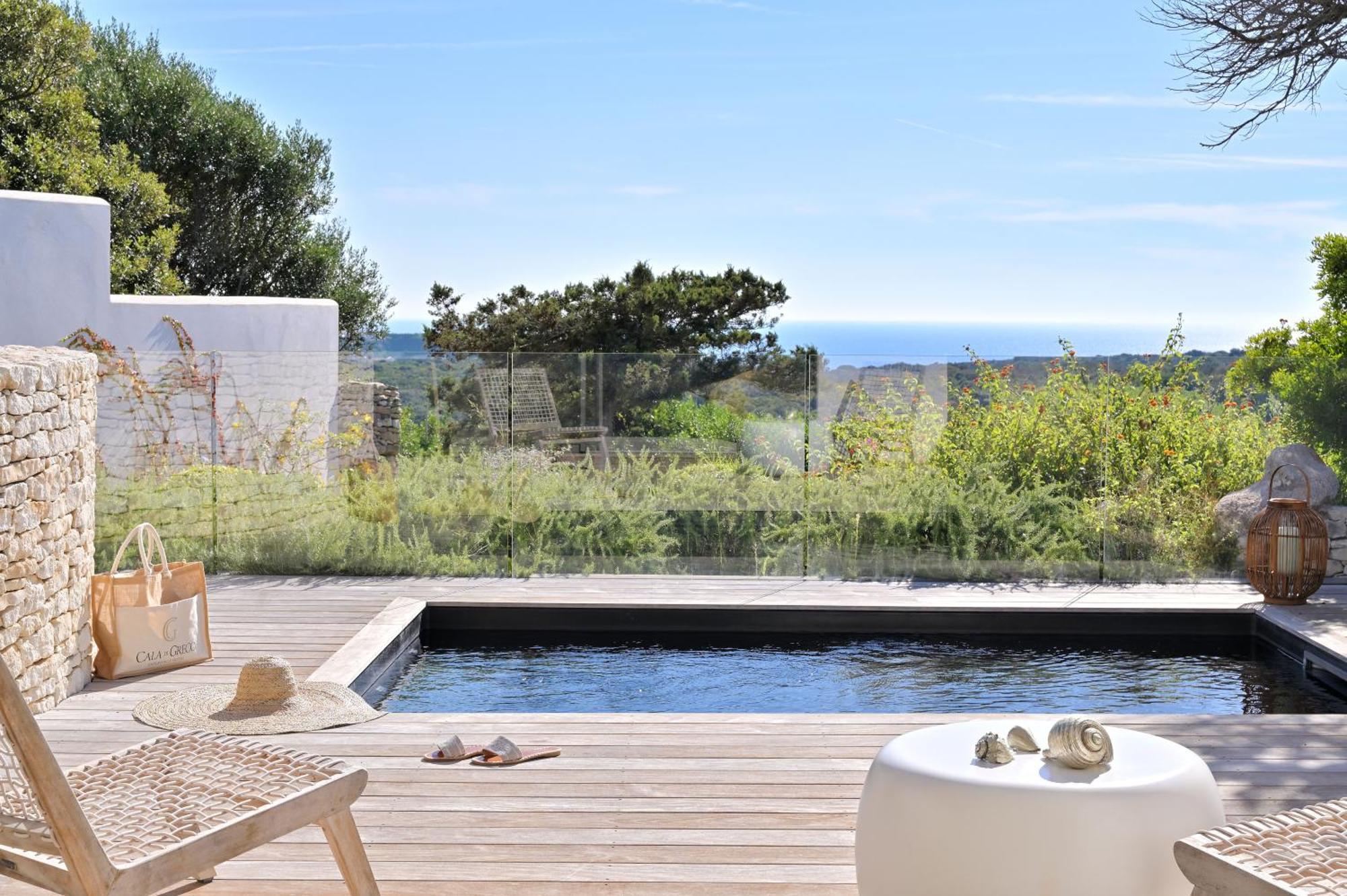 Suite Signature 60m² Private Pool Sea View