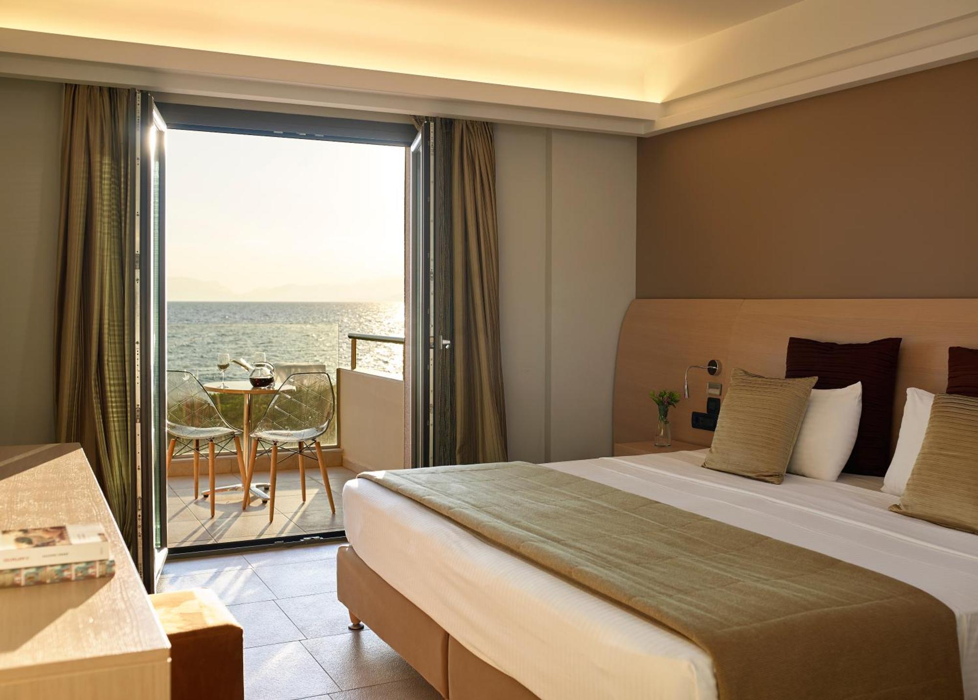 Superior Room with Sea View,1678649696:JPEG