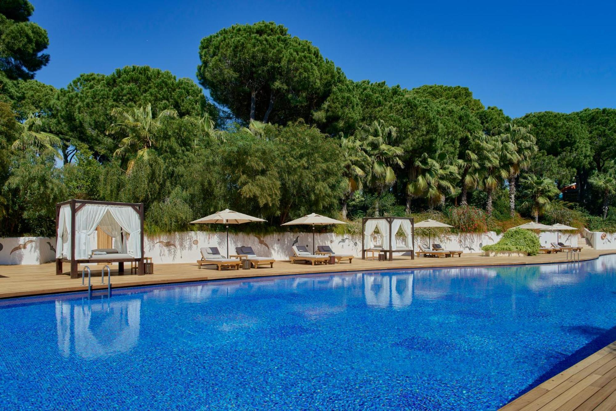 Terrace Lagoon Family Suite Pool View