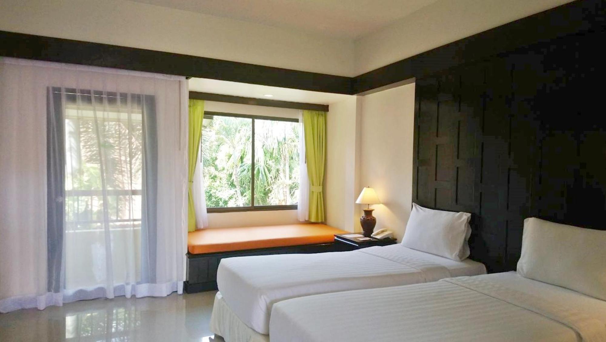Superior Double or Twin Room Garden View