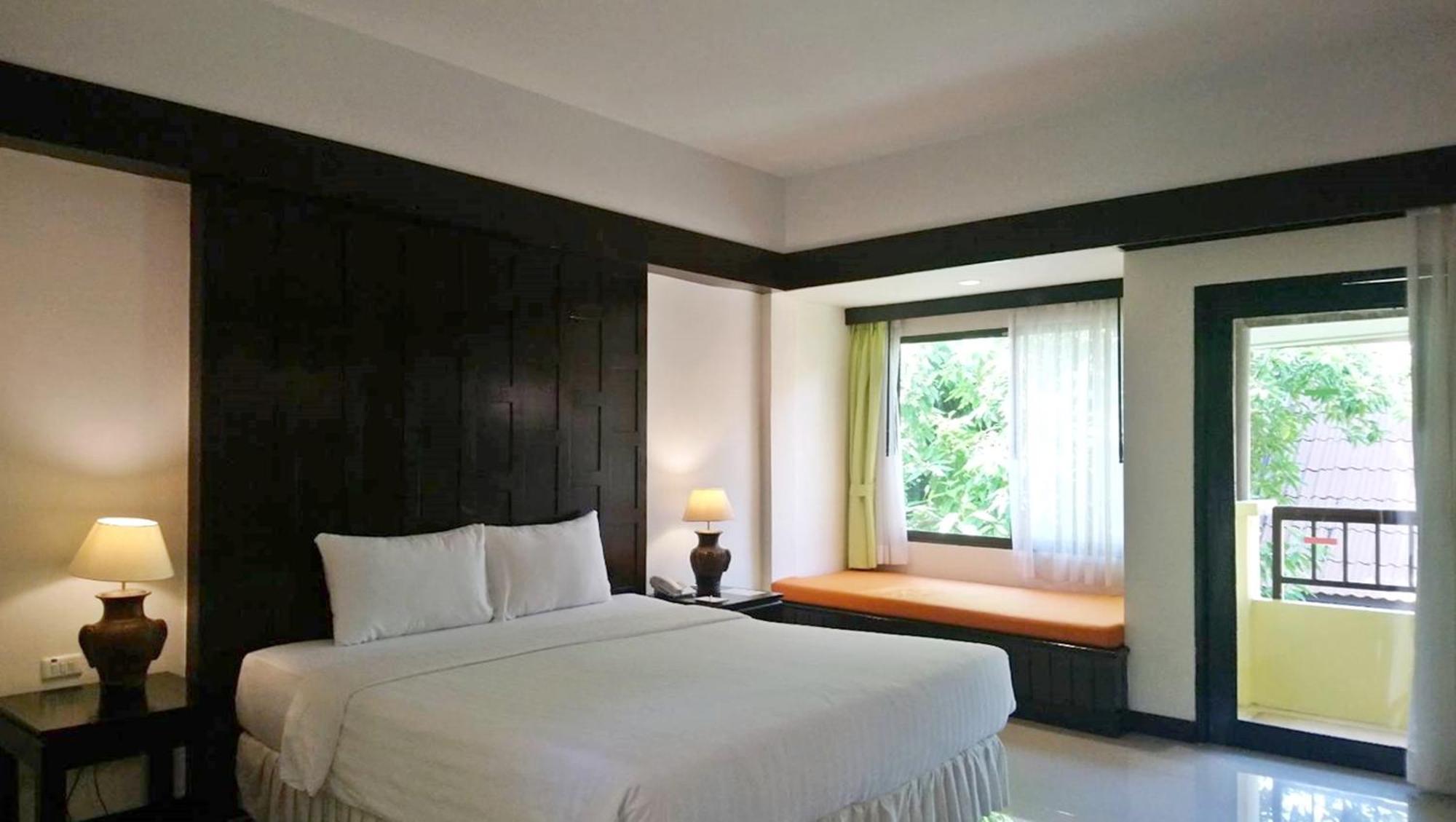 Superior Double or Twin Room Garden View