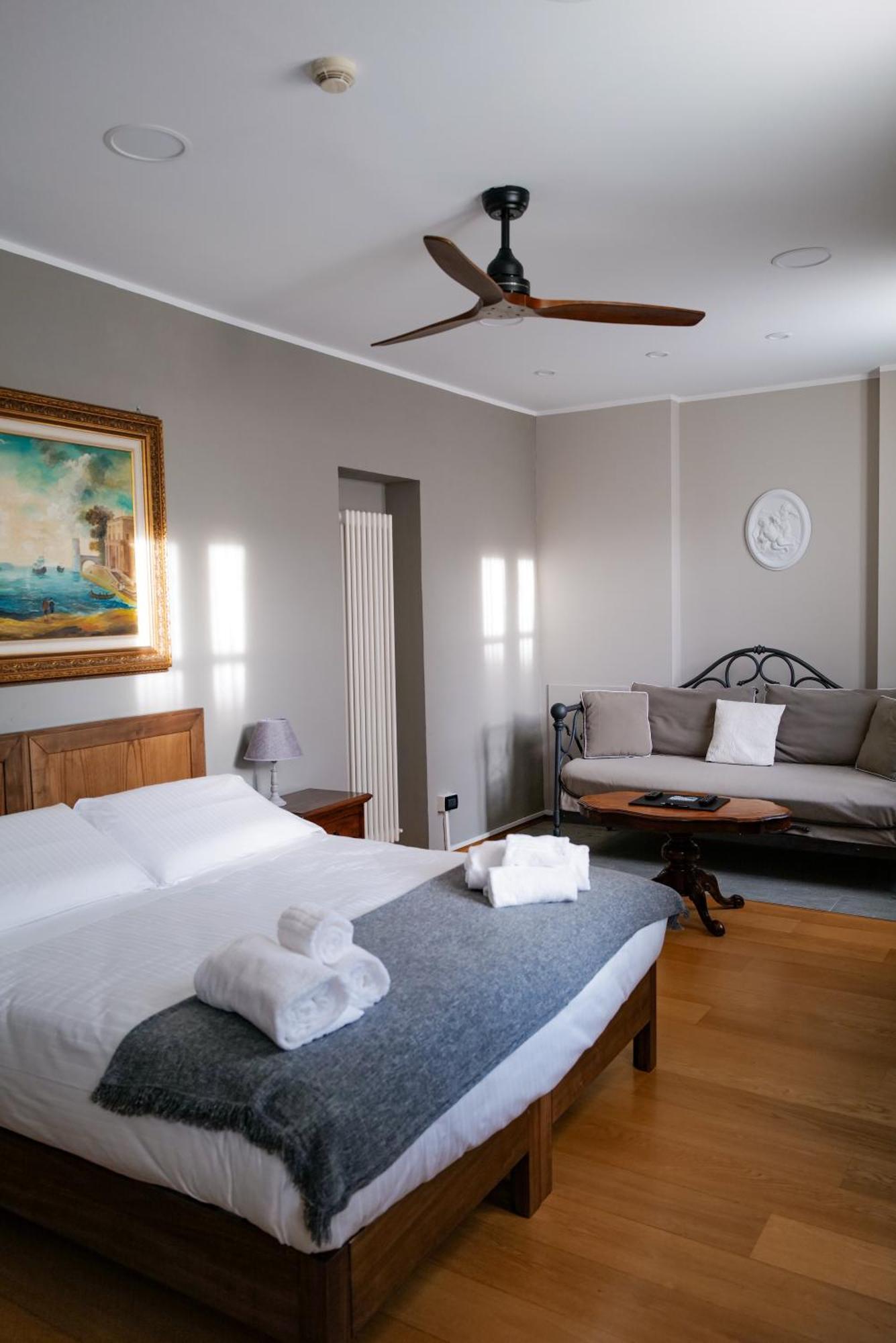 Junior Suite,1542102421:JPEG