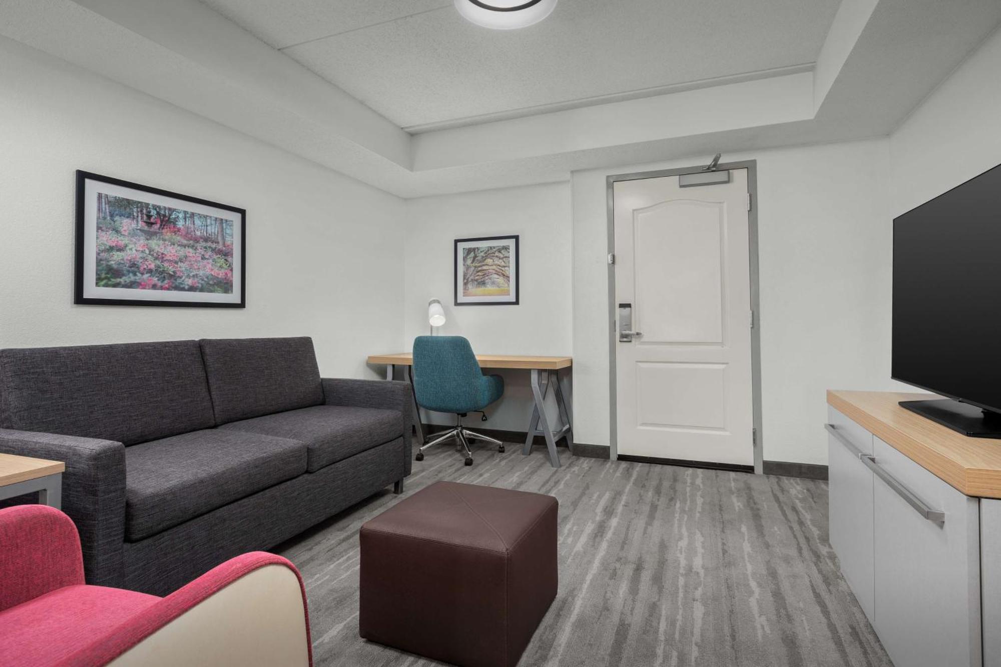 Junior King Suite Seating Area