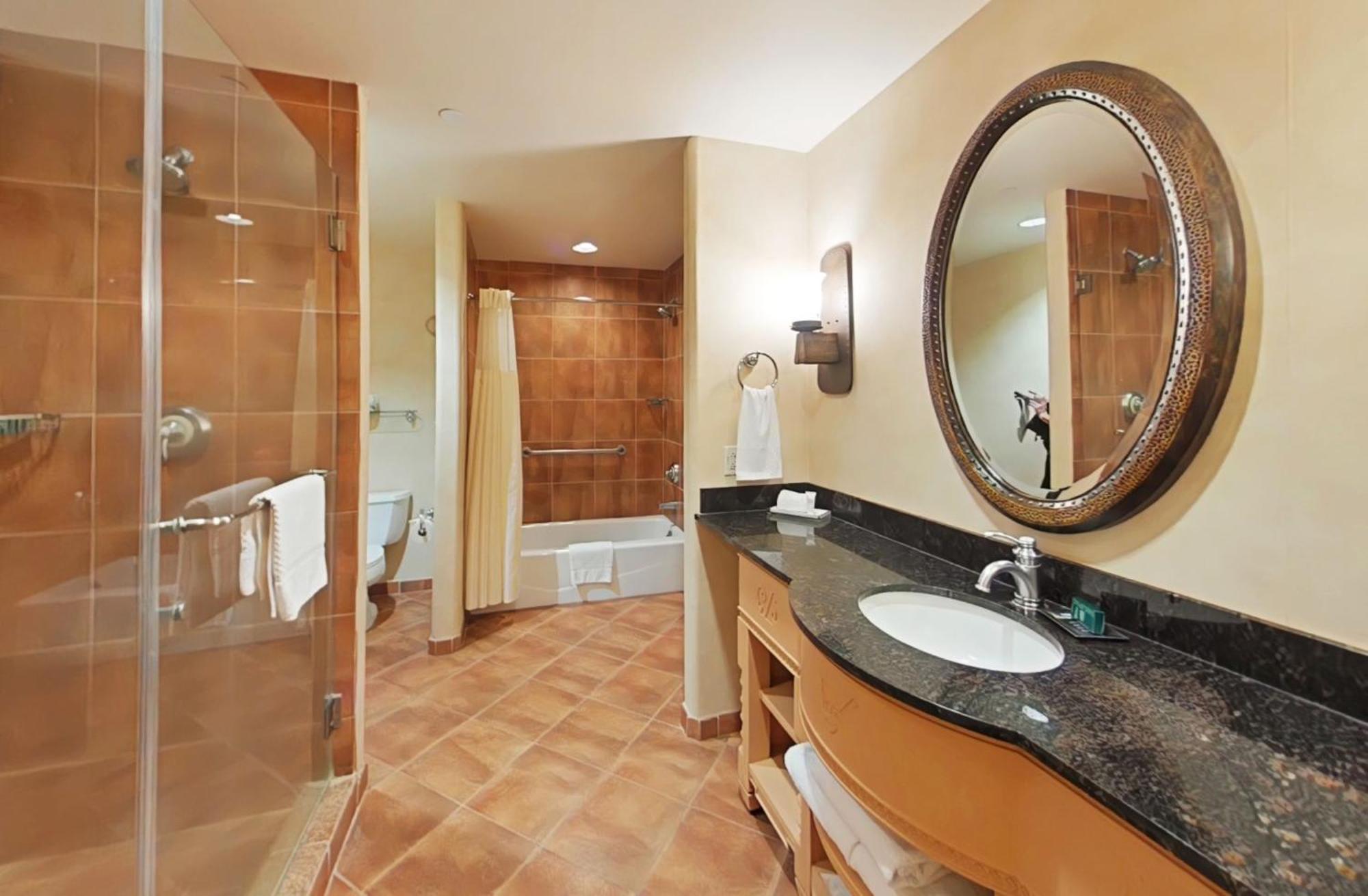 King Studio Suite