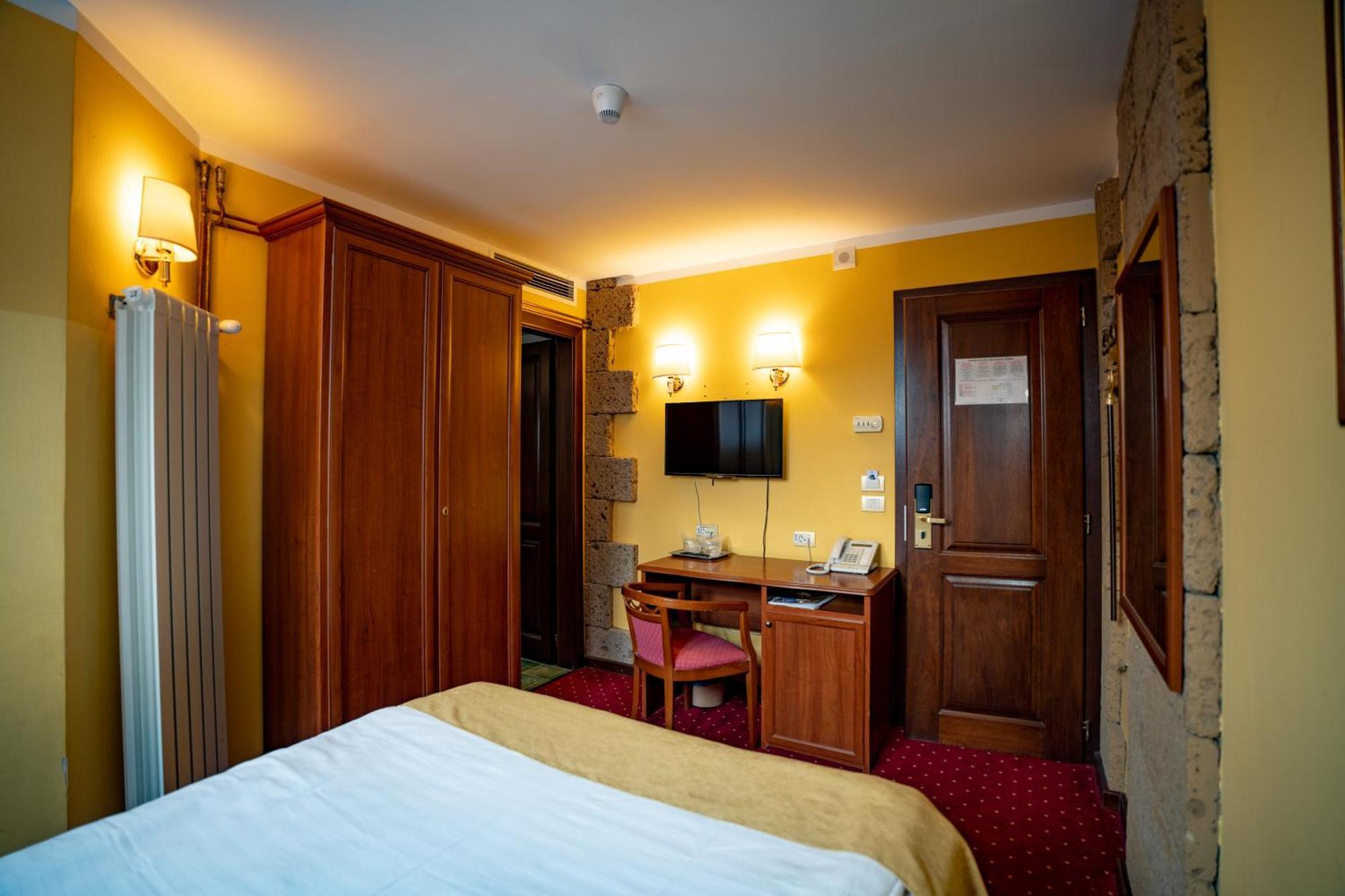 Economy Double Room 3*,1543152139:JPEG