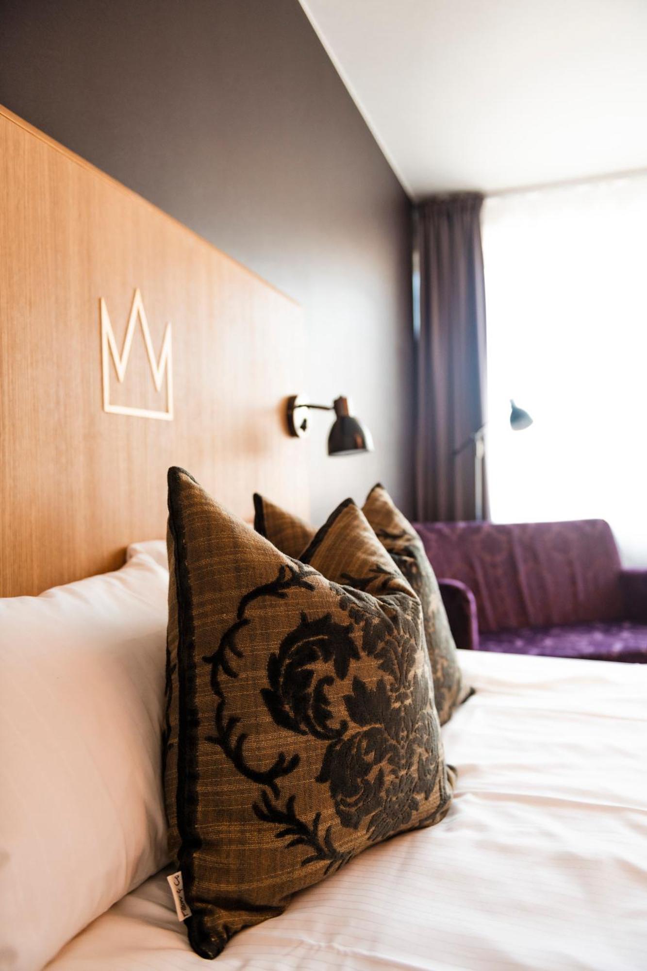 Double Room,1520323246:JPEG