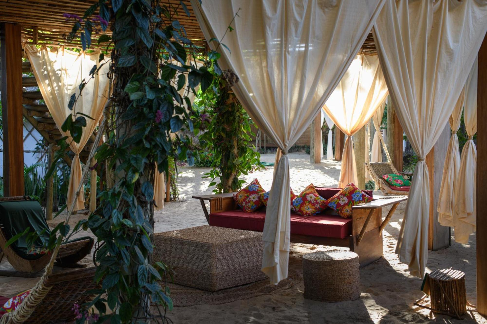 High Stilt House Dunes,1543409554:JPEG