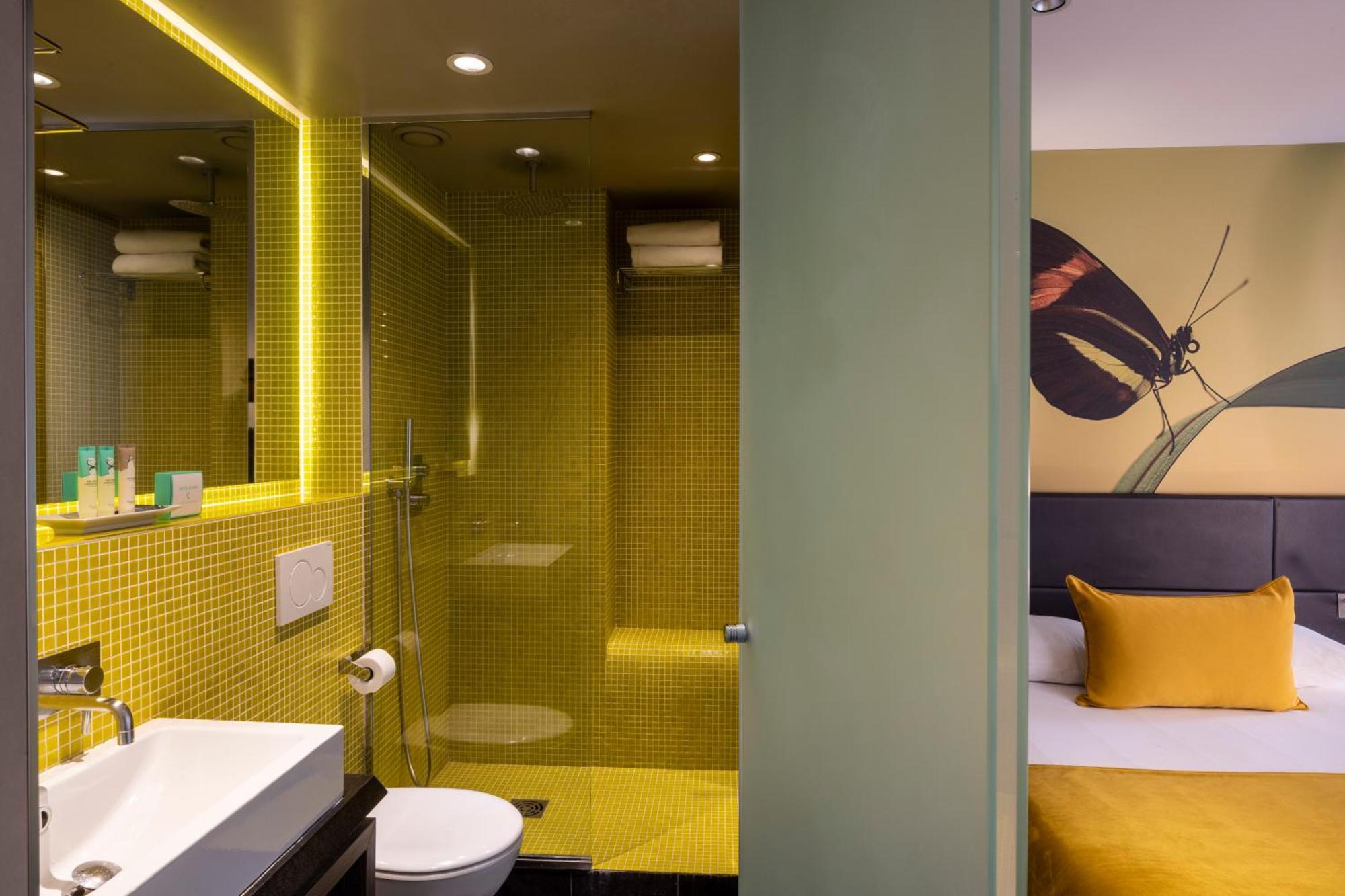 Double Room,1543580239:JPEG