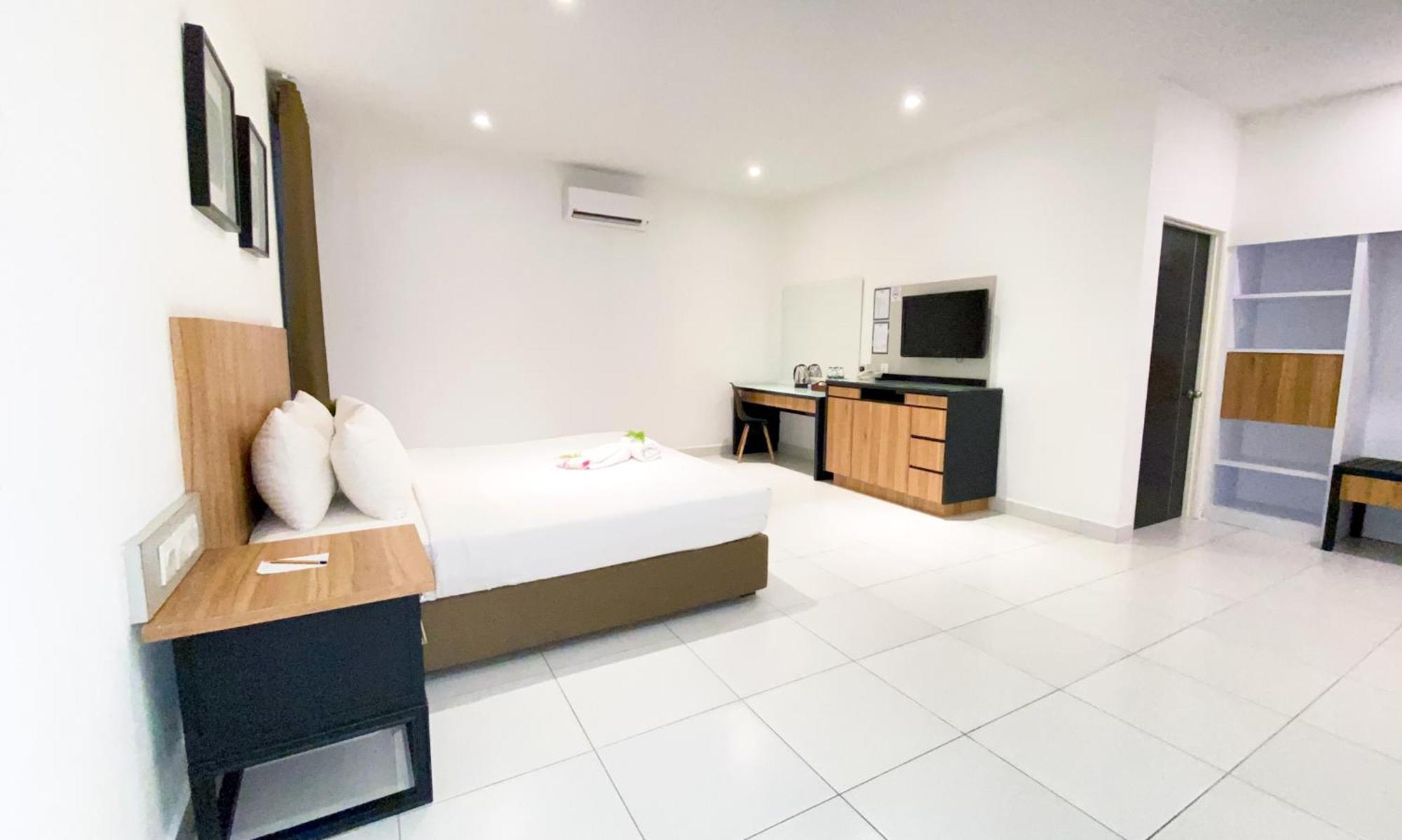 Deluxe King Room
