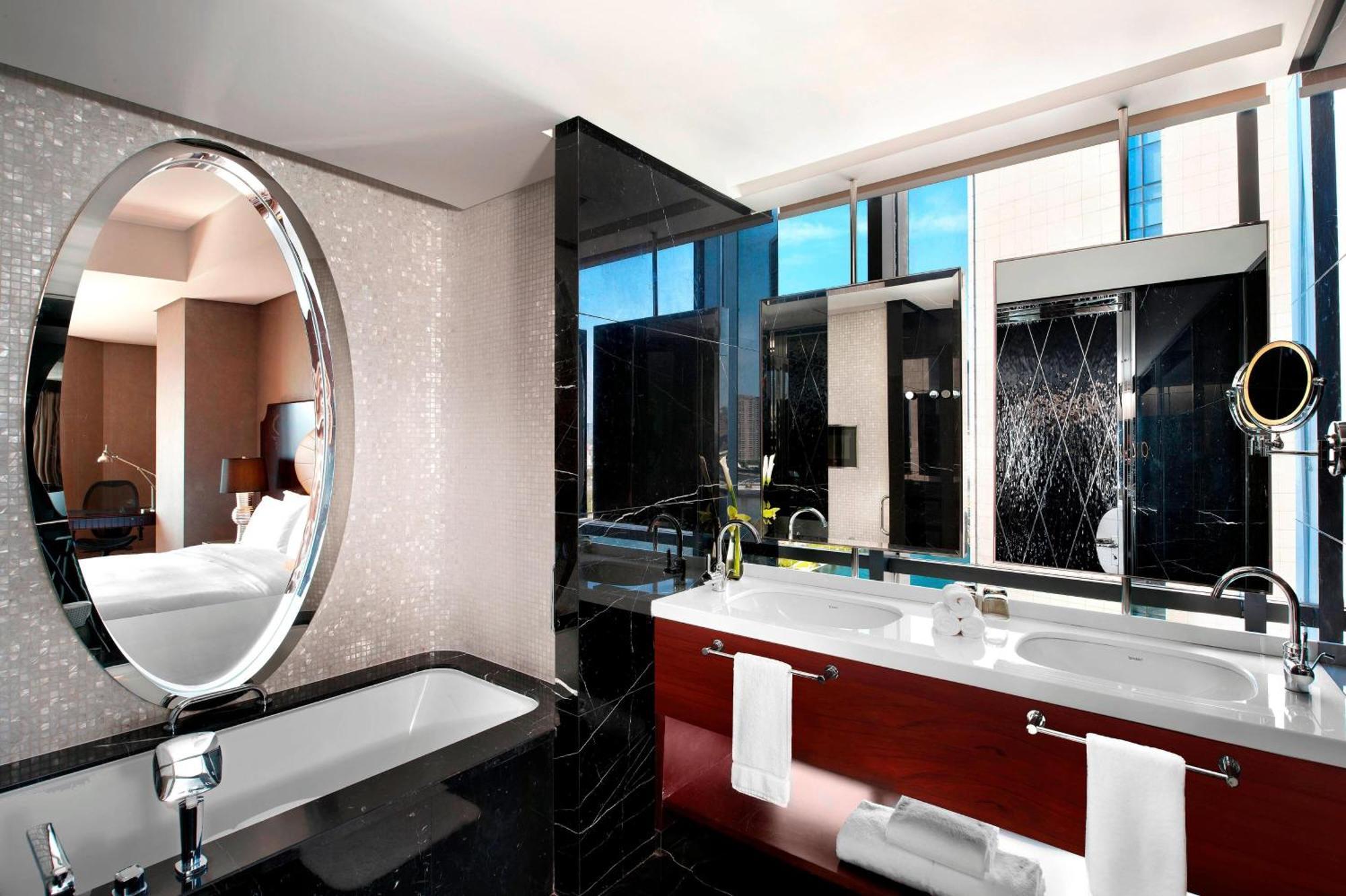 Superior Room City View