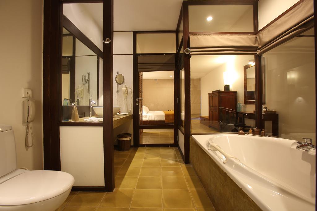 Deluxe Twin Room Sea View at Center Point Black Coral & at Seaside Social restaurants,154473254:JPEG