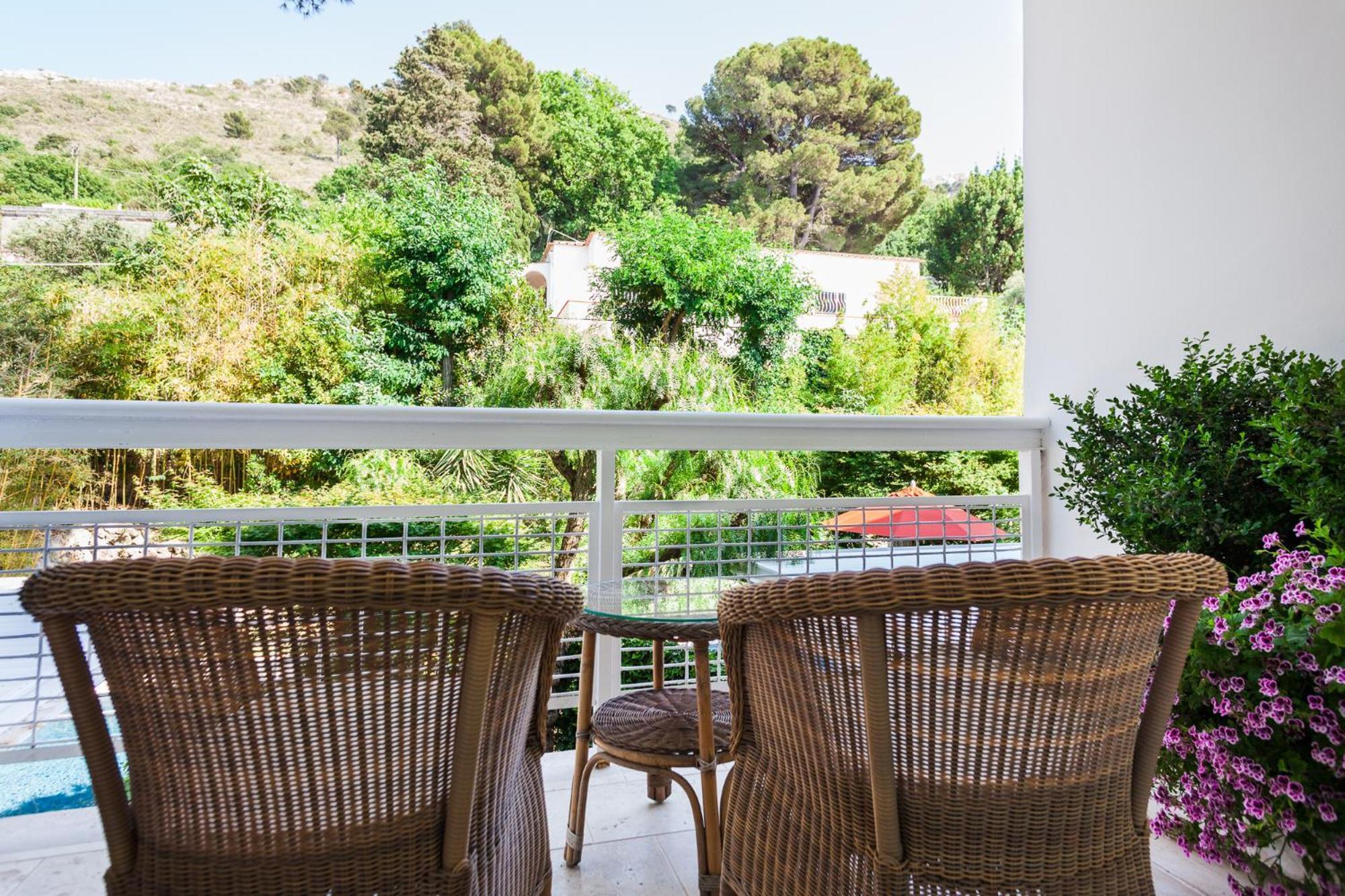 Deluxe Double Garden Side Room,1544217070:JPEG