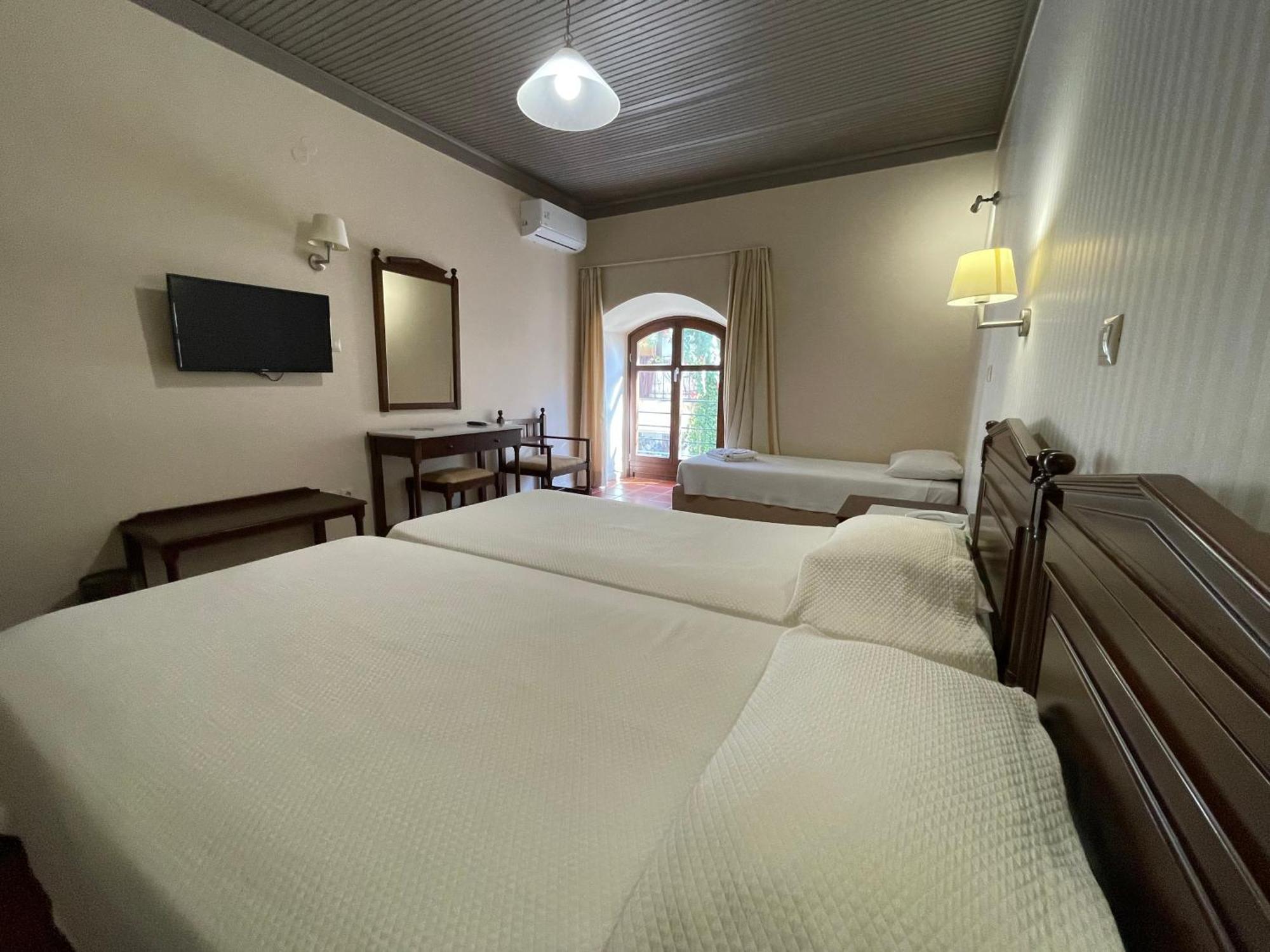 Triple Room,1544290690:JPEG