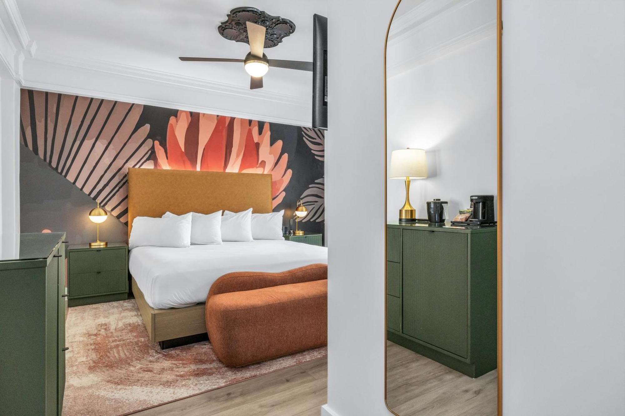 Deluxe King Room