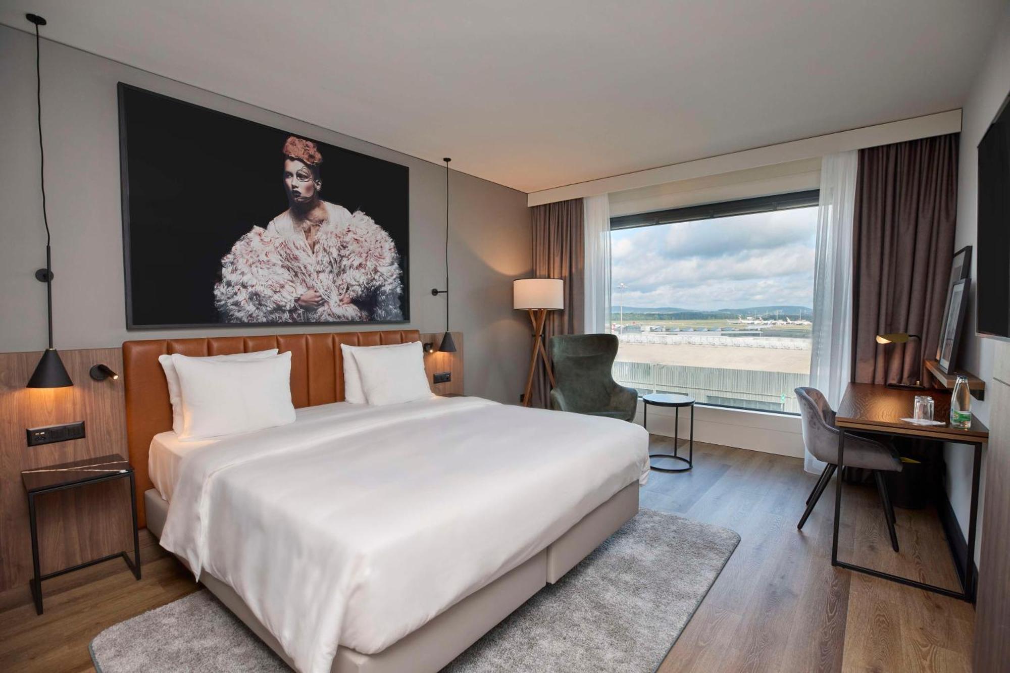 Premium Room Airfield View