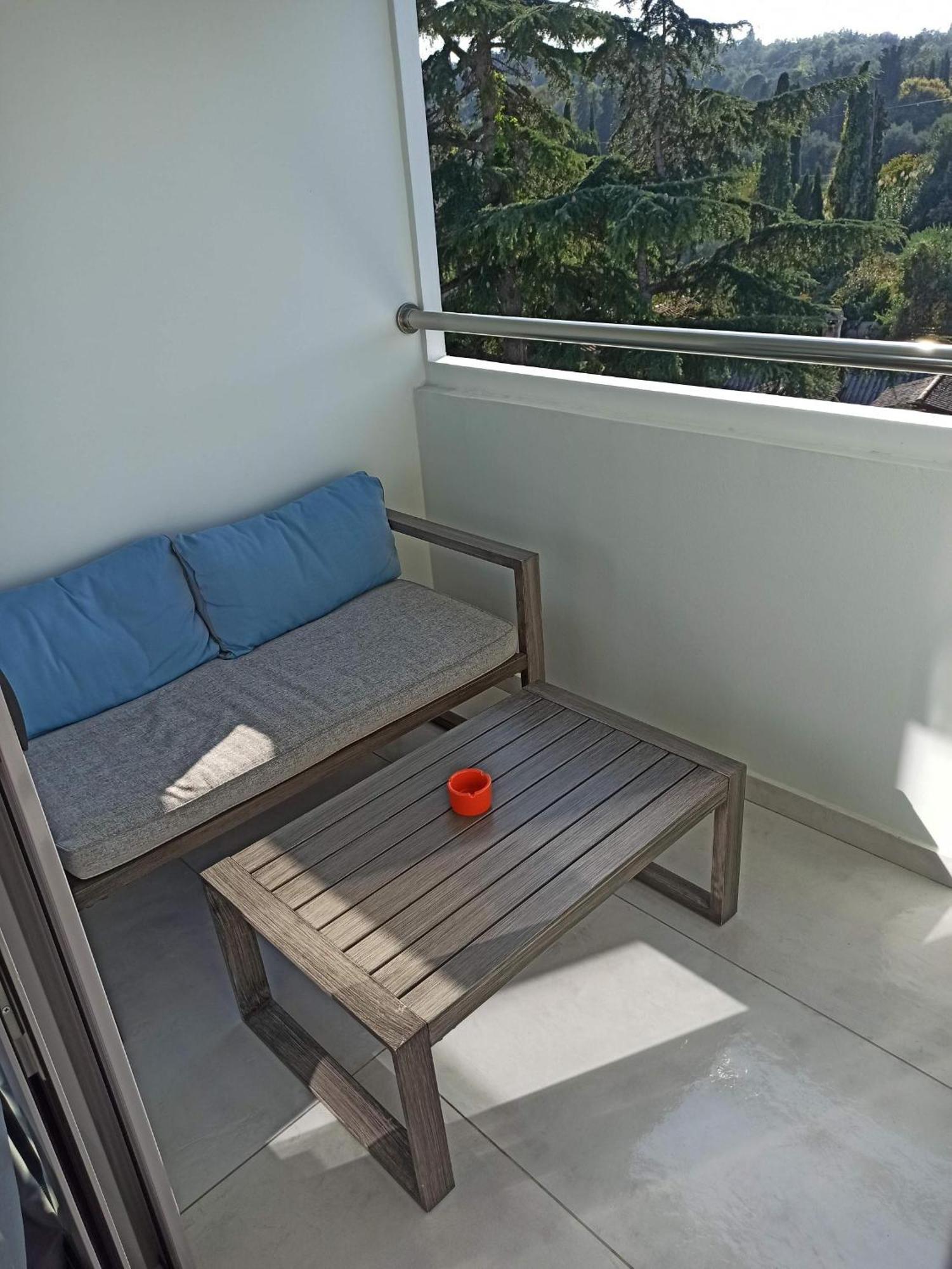 Superior Design Suite Non Smoking