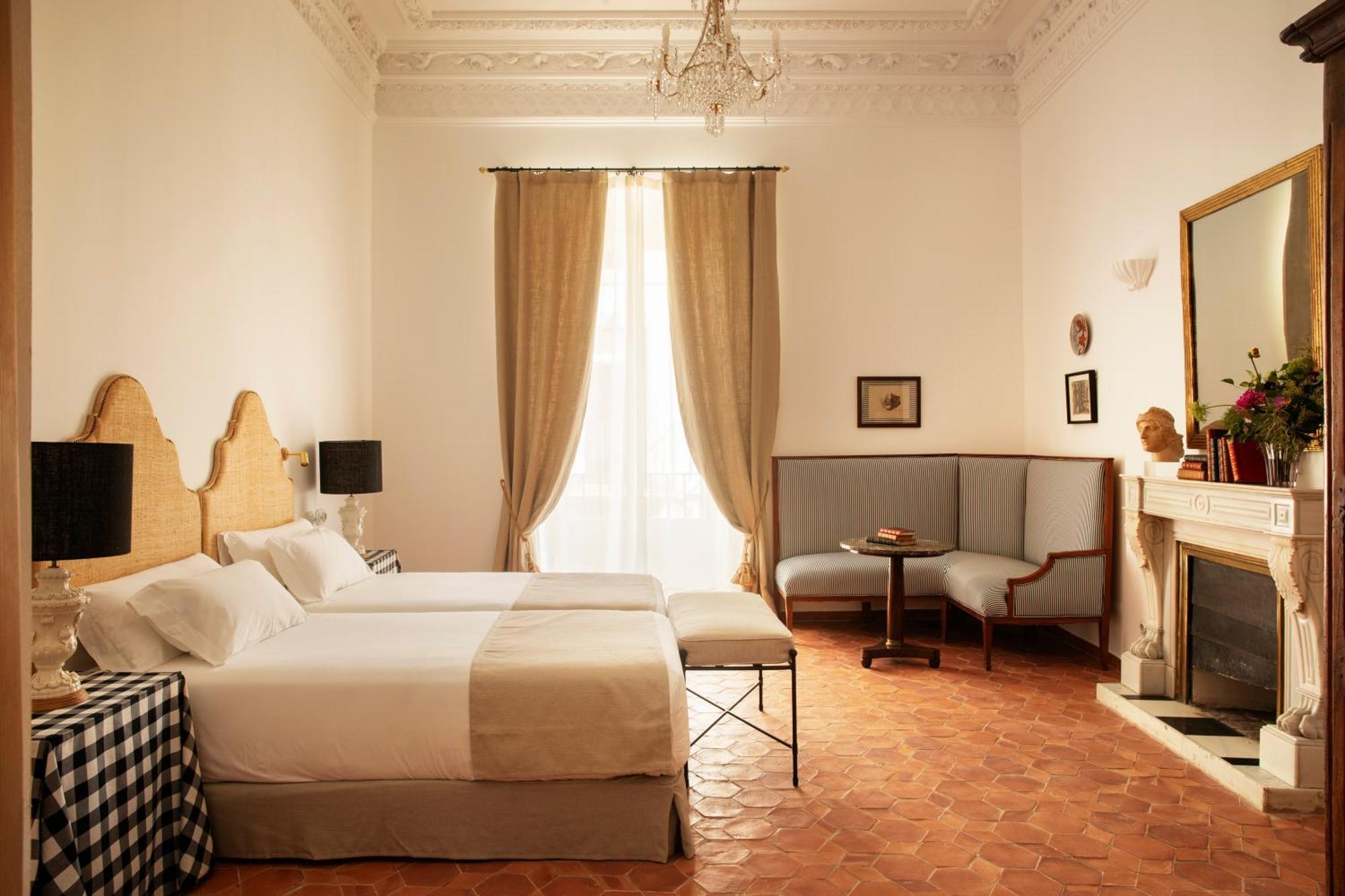 Superior King or Twin Room,1551327082:JPEG