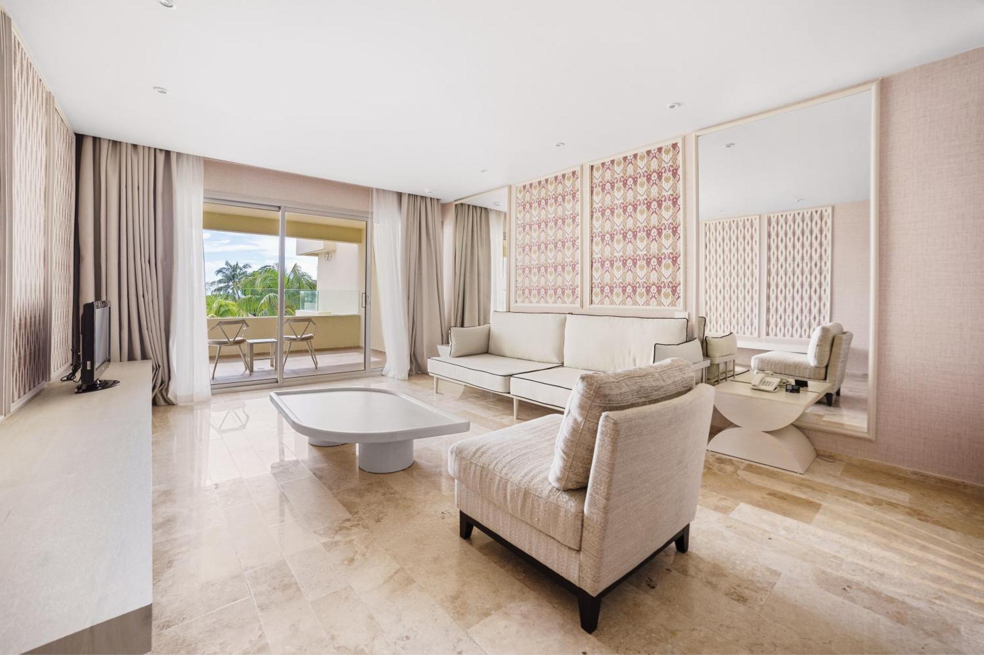 Deluxe Suite Garden View