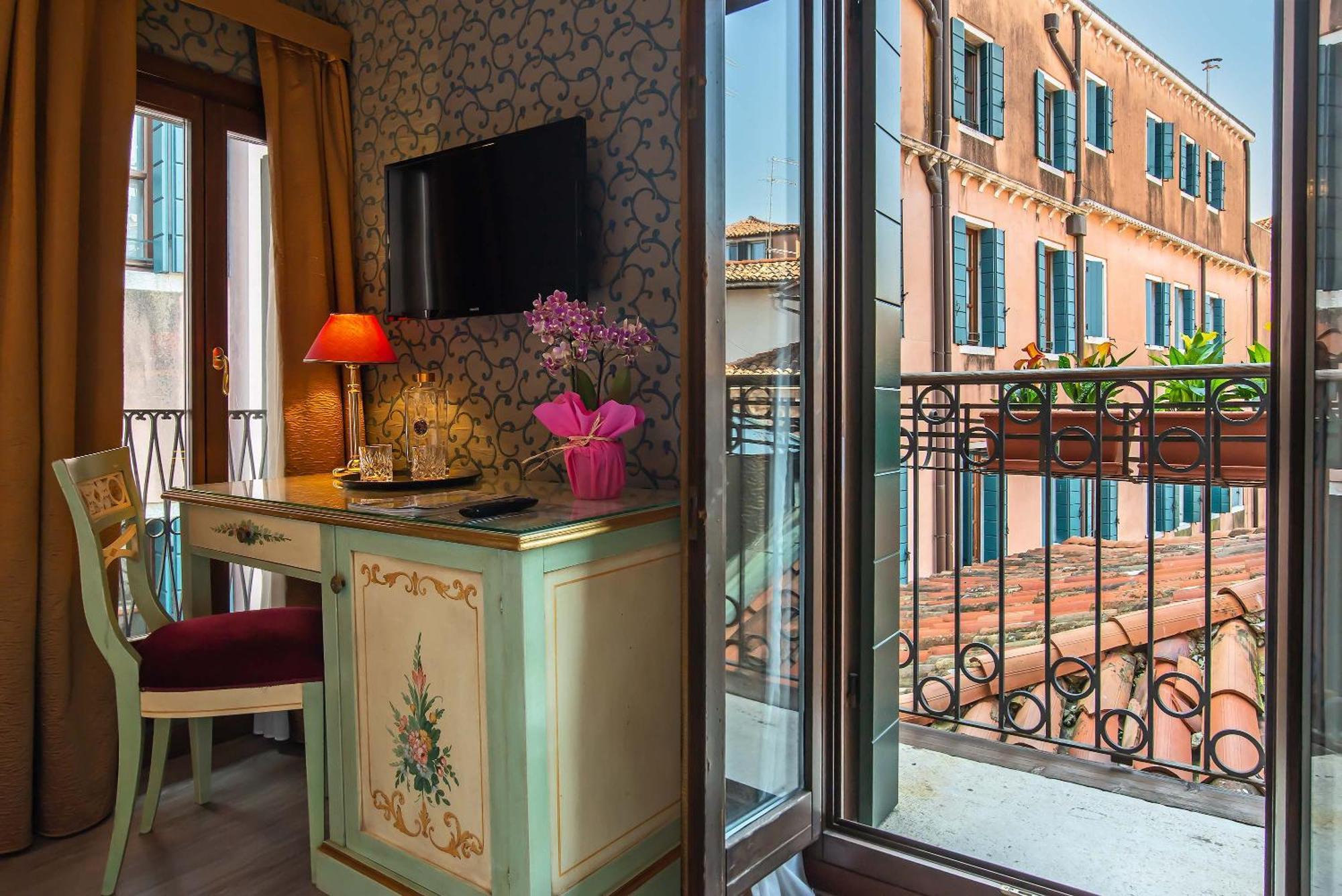 Comfort Double or Twin Room