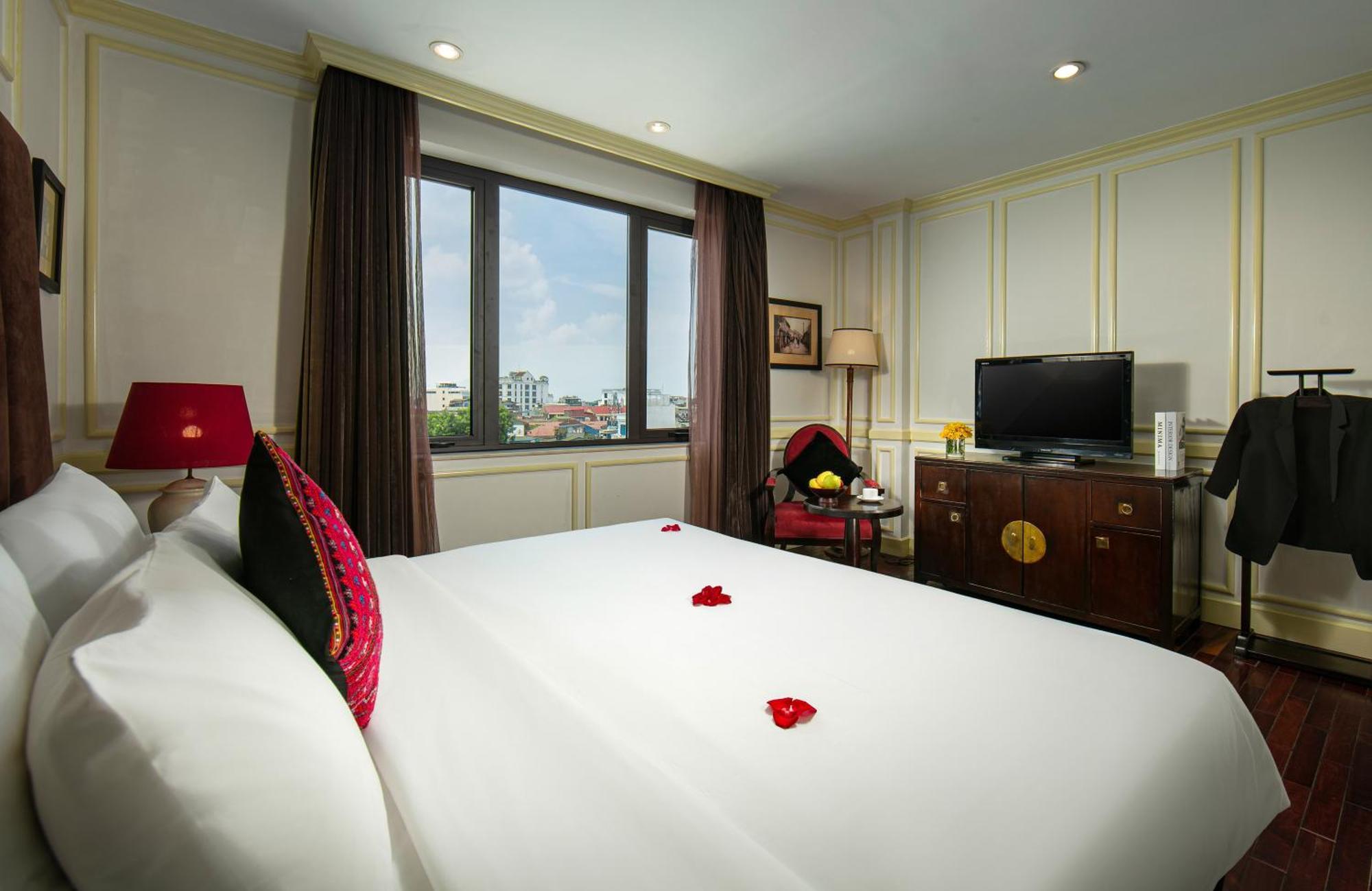 Deluxe Double or Twin Room City View