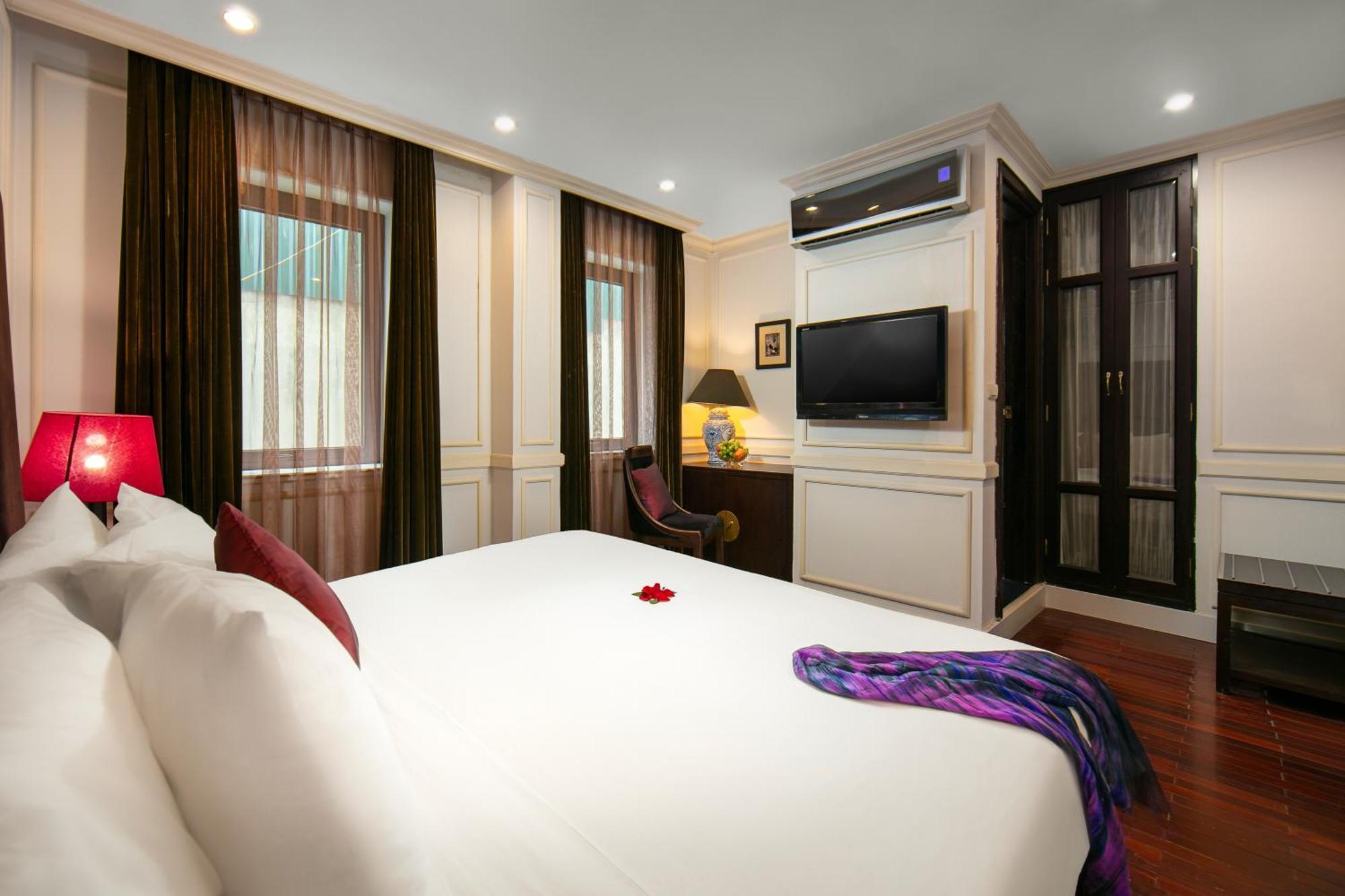 Deluxe Double or Twin Room