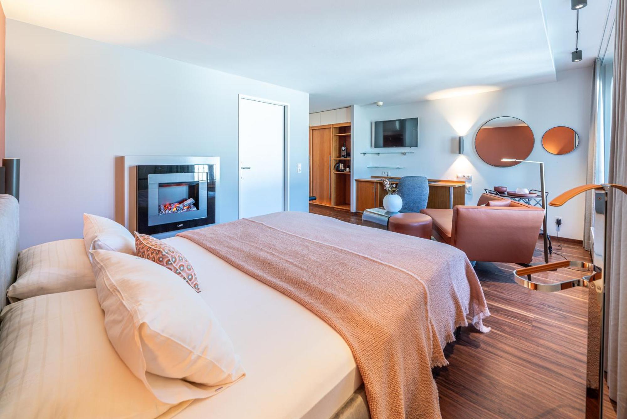 Double Room Fireplace Lounge