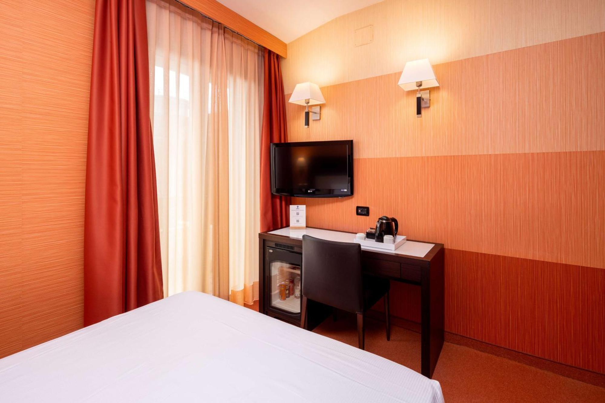 Double Room Small Double Bed