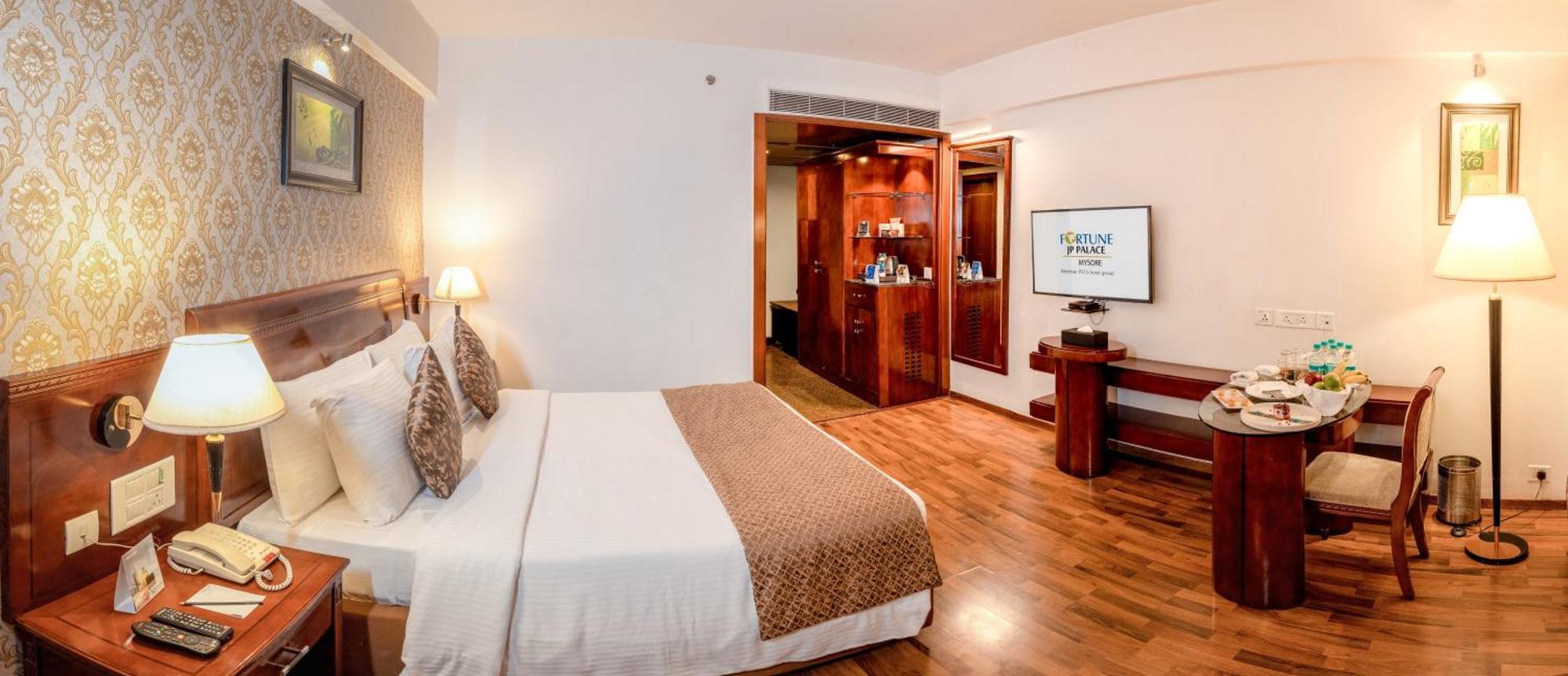 Deluxe Double or Twin Room,1547110501:JPEG