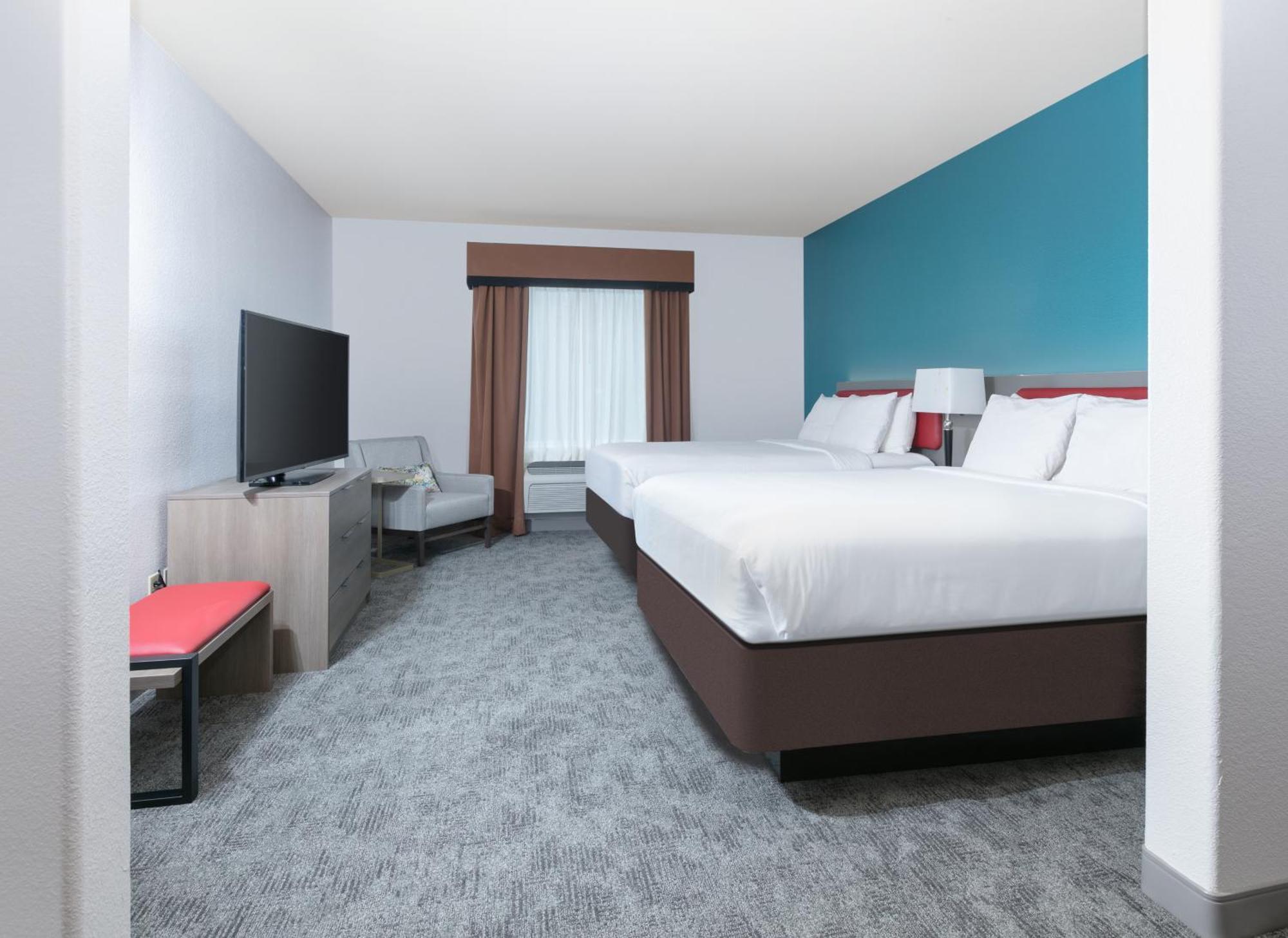 Queen Suite Two Queen Beds Non-Smoking