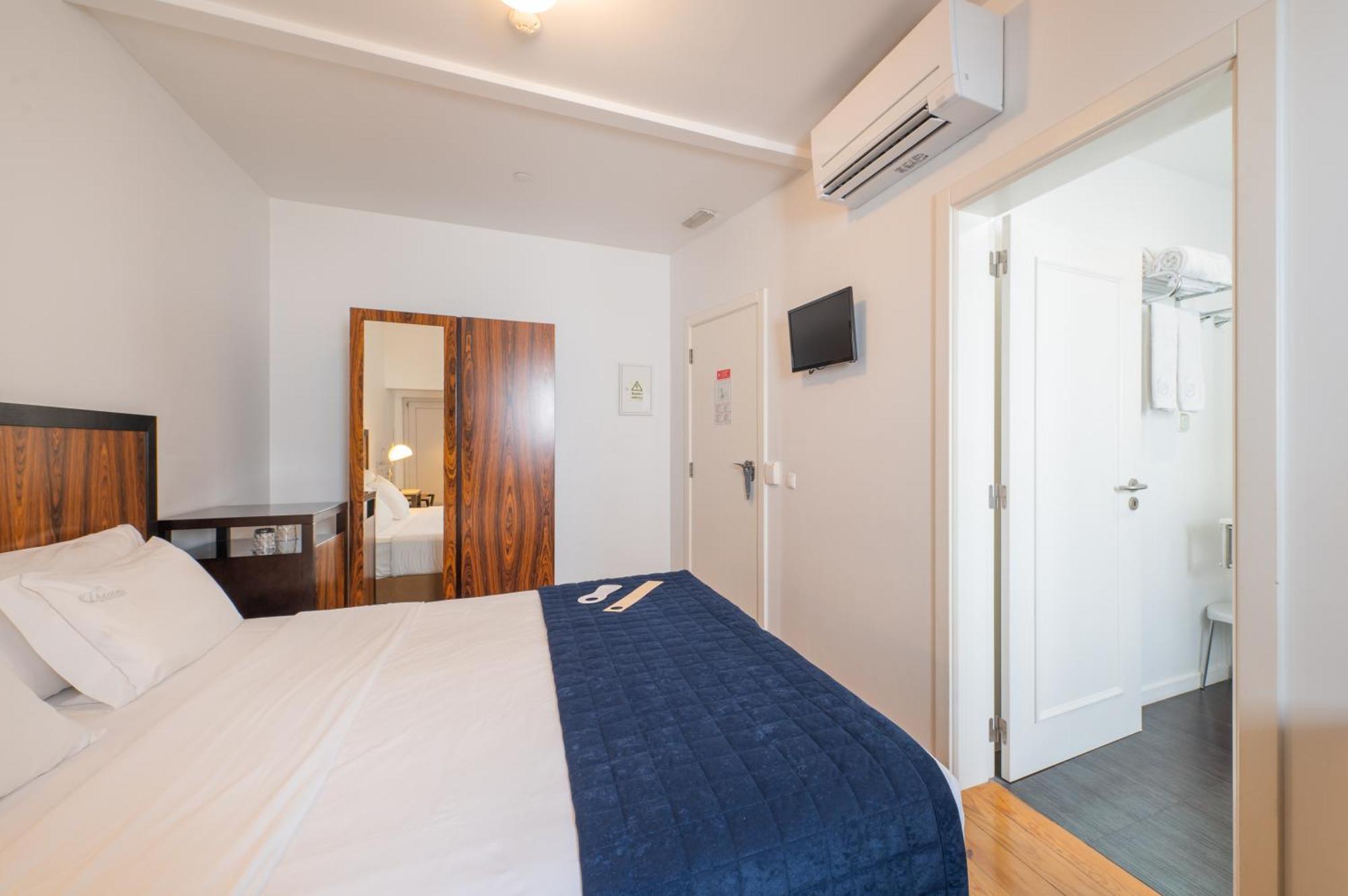 Double Room with Interior View,1547243965:JPEG