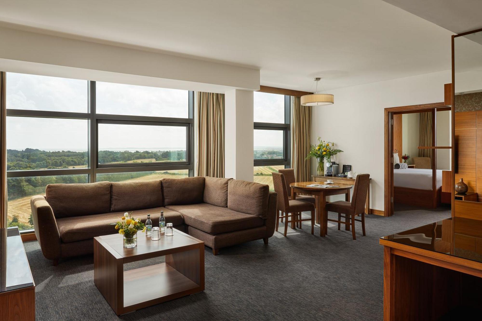 Superior Suite,1547780278:JPEG