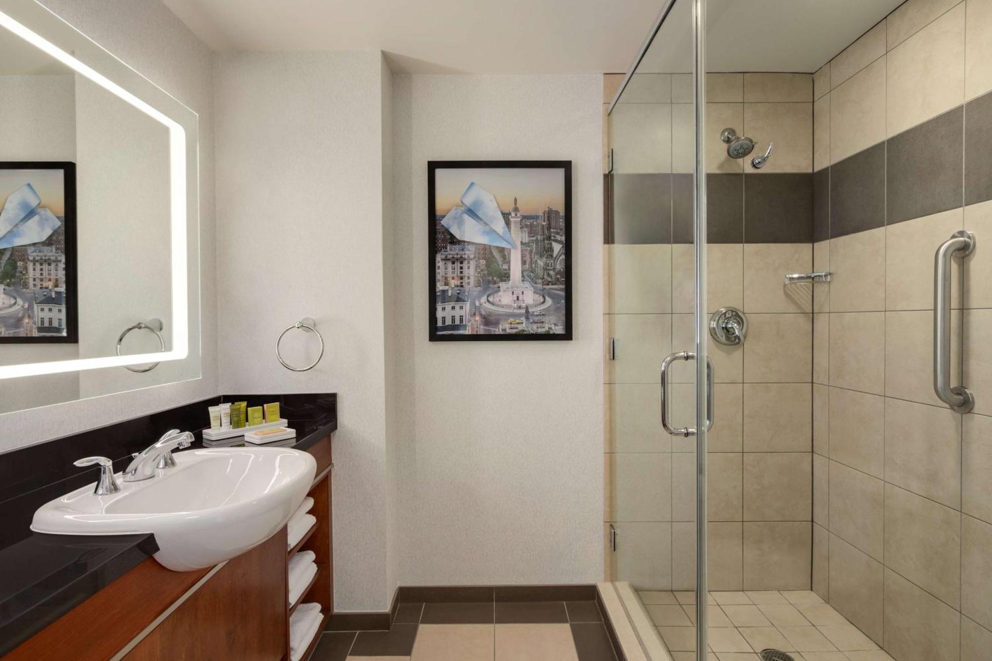 King Room,1547987191:JPEG