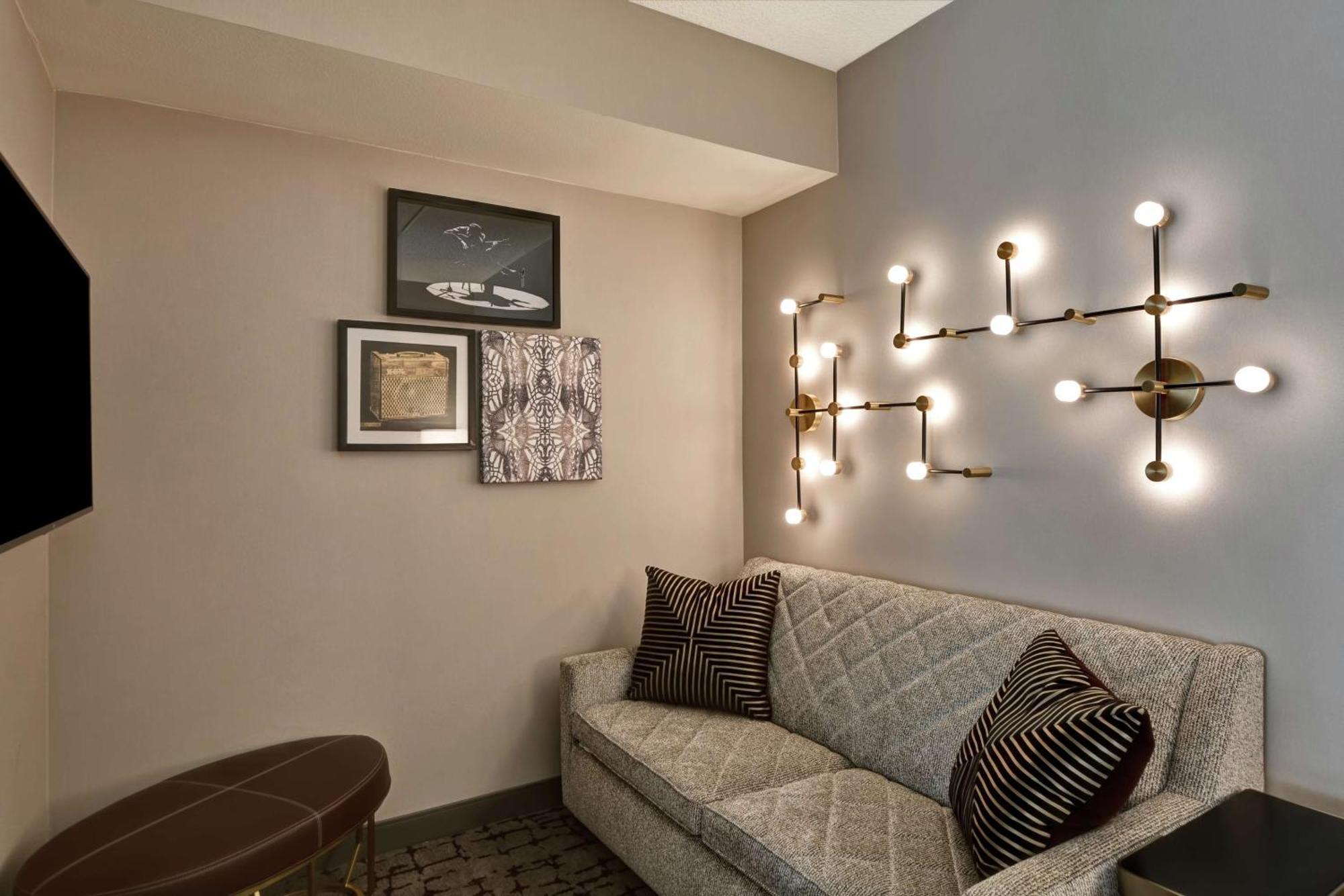 Queen Room with Two Queen Beds and Sofa Bed - Non-Smoking,1548274198:JPEG