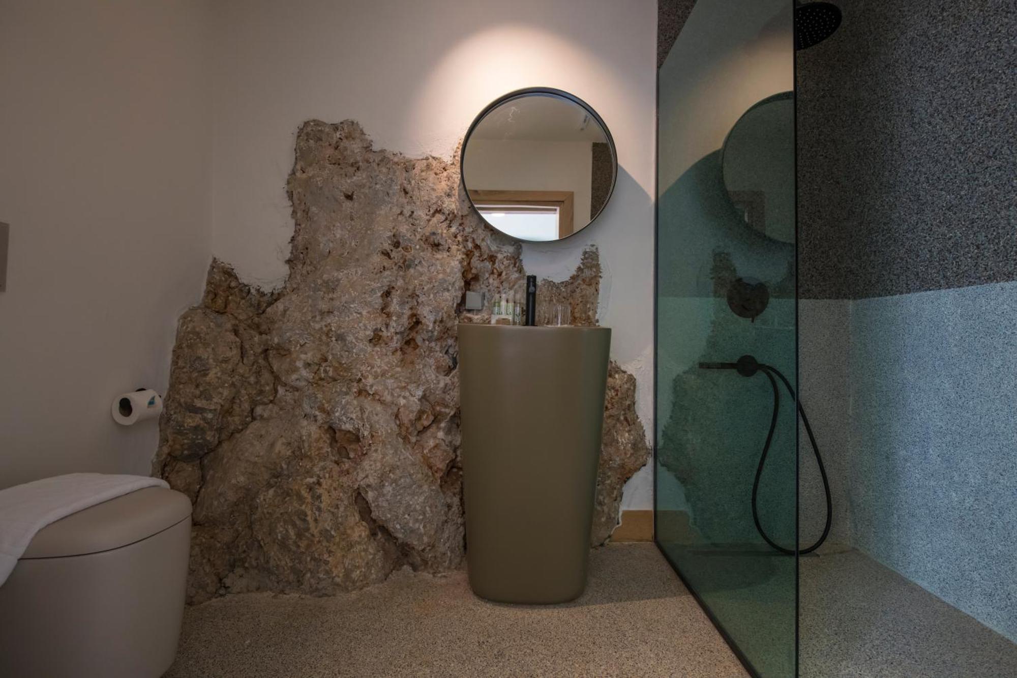 Sunset House Annex | Room