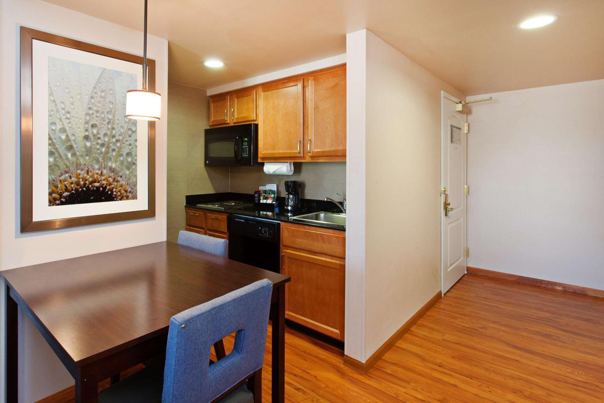 One-Bedroom King Suite Non-Smoking