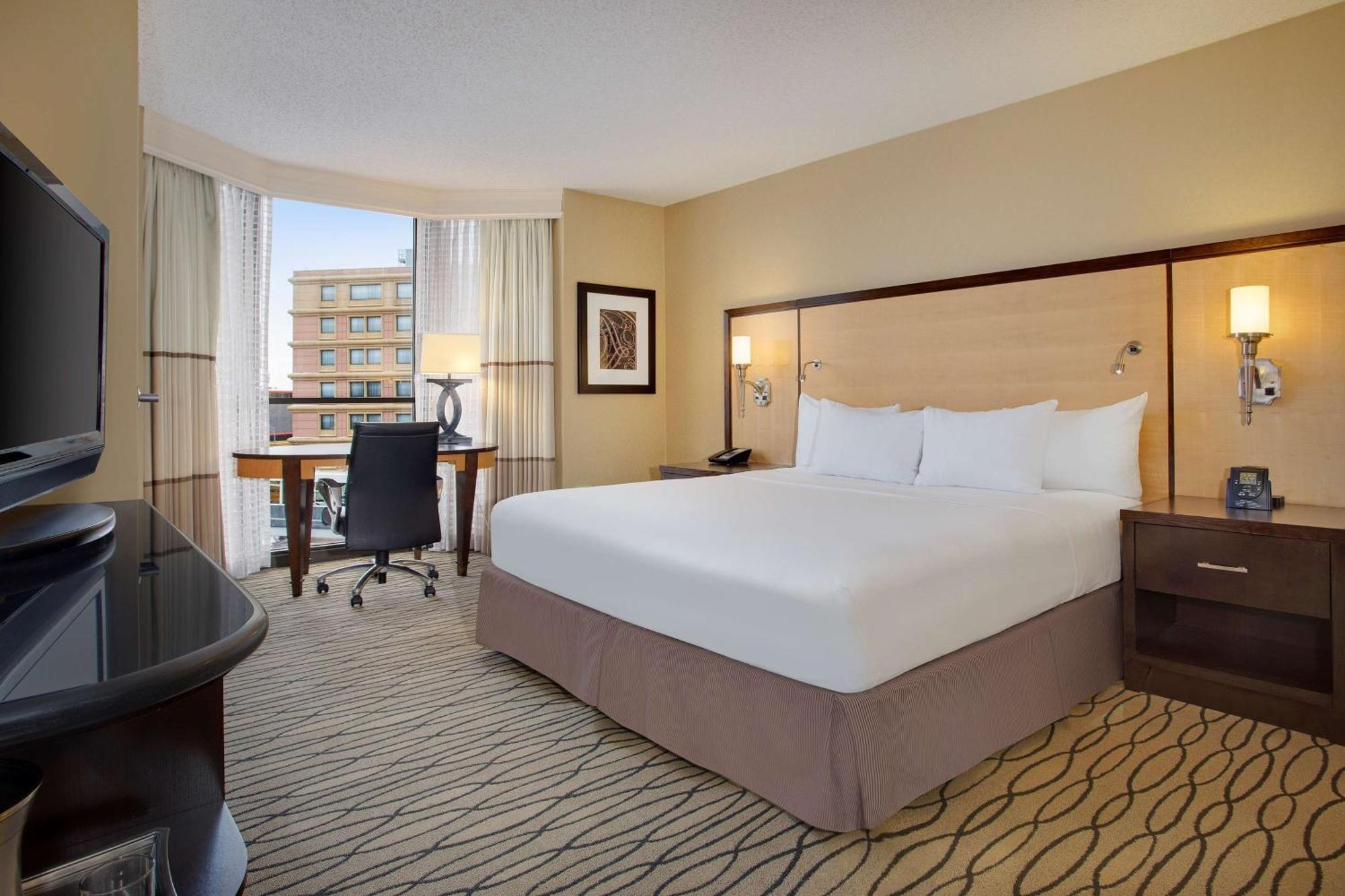 Deluxe King Room