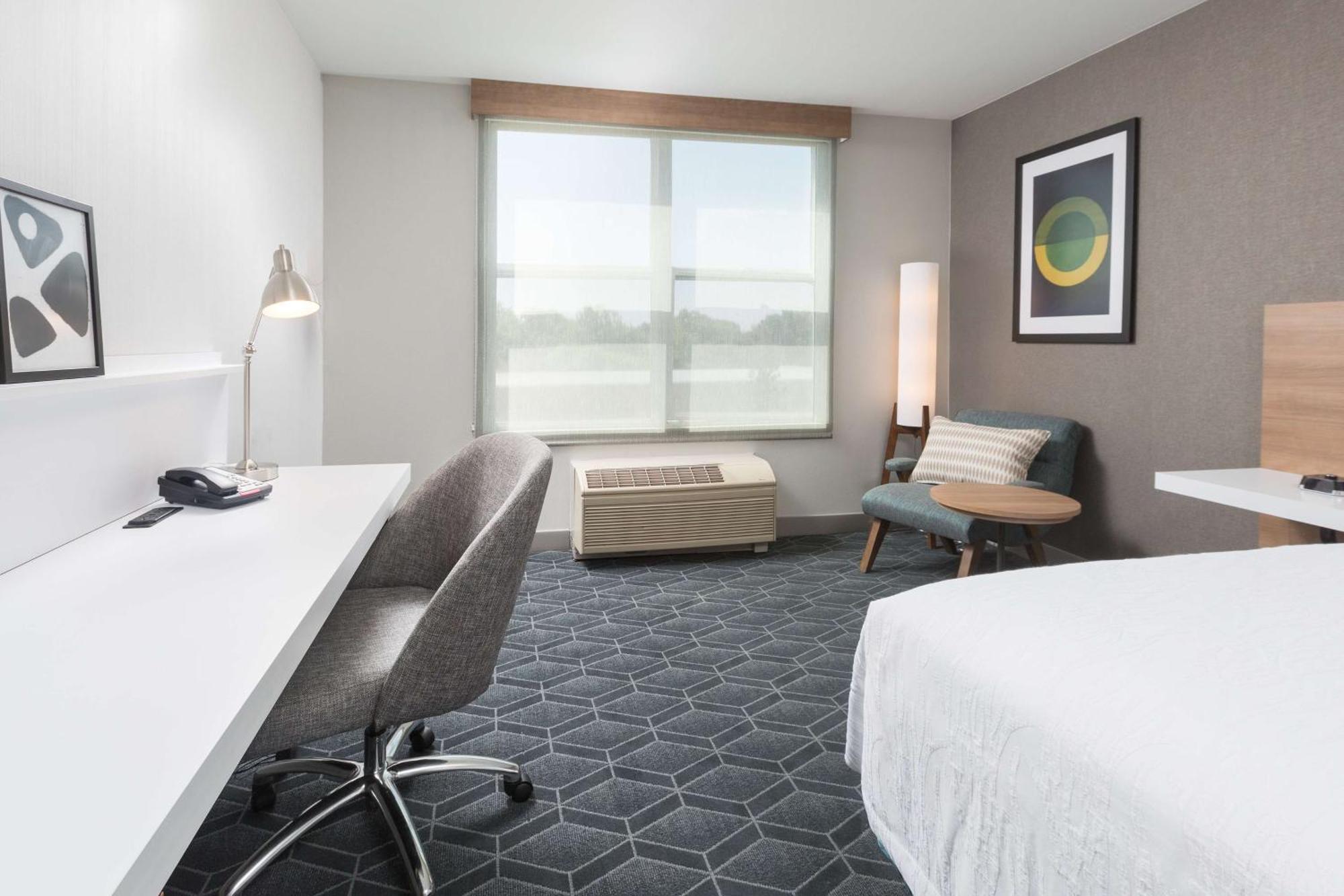 King Room,1548842128:JPEG