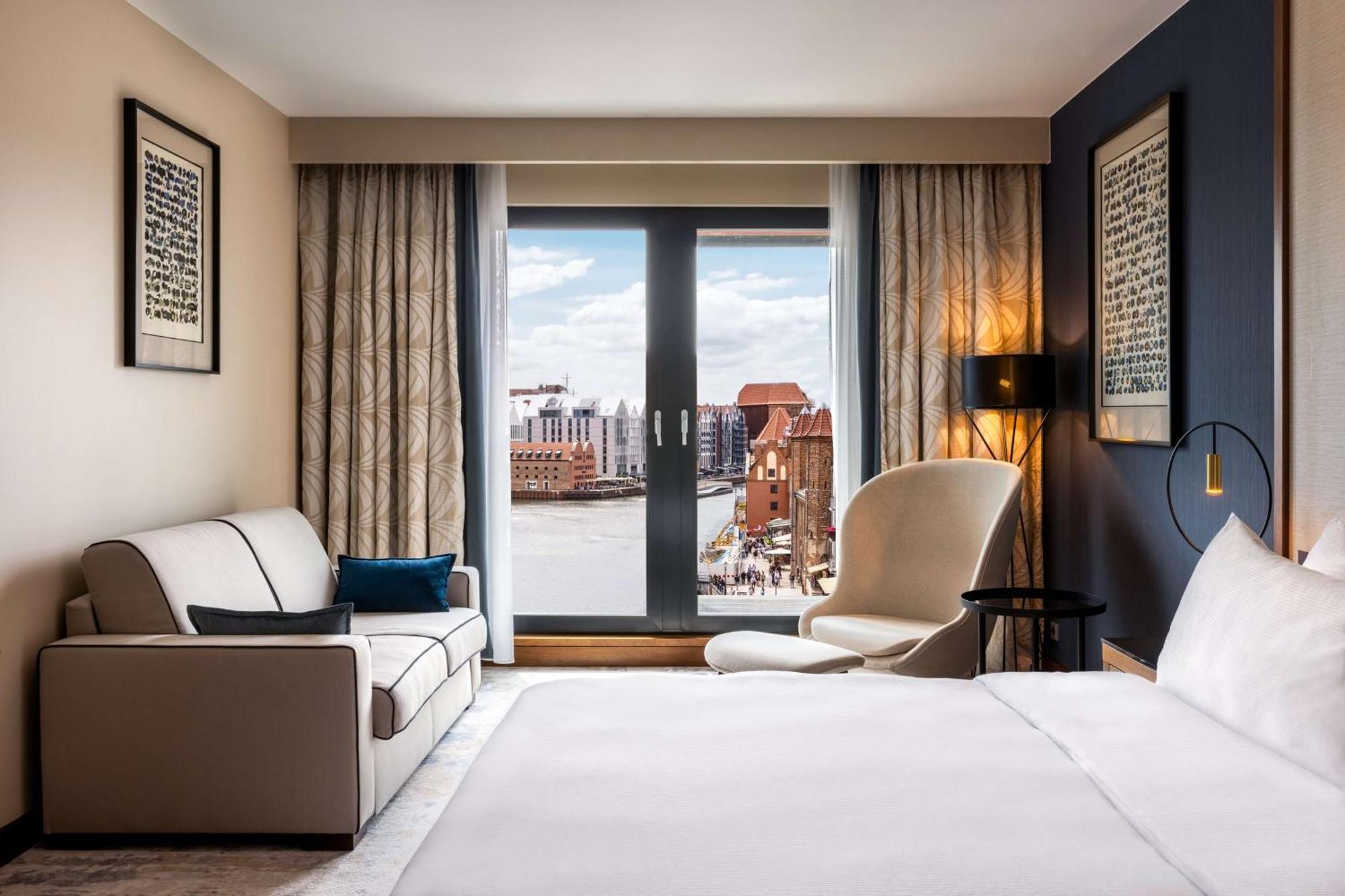 Deluxe King Room River View