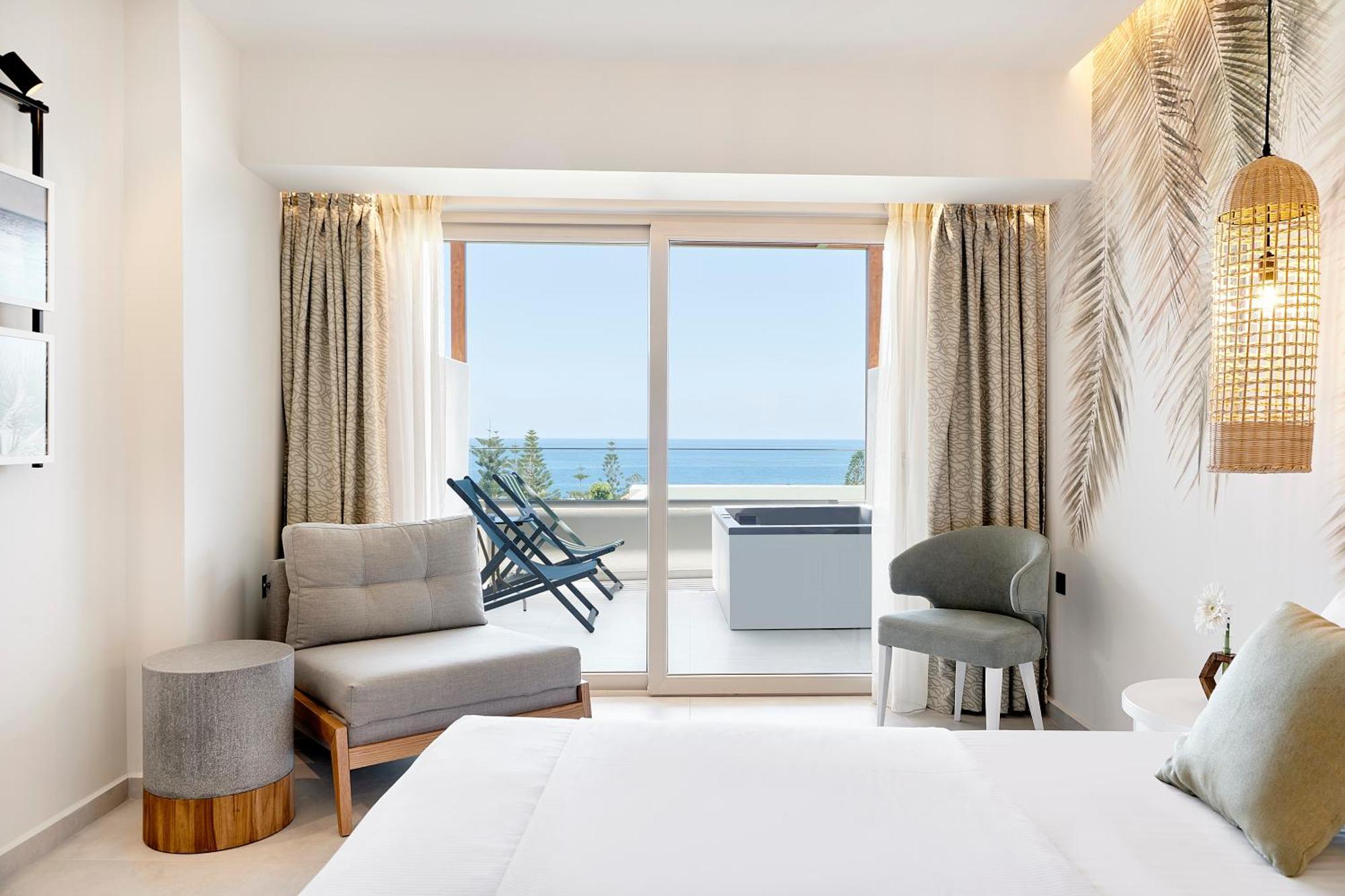 Double Sea View Whirlpool