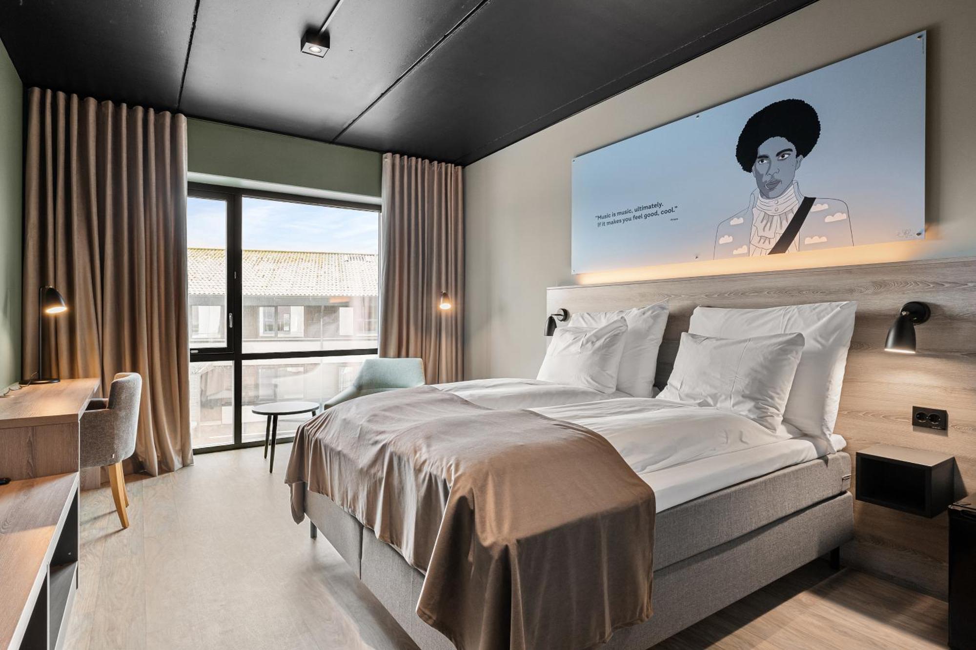 Queen Room