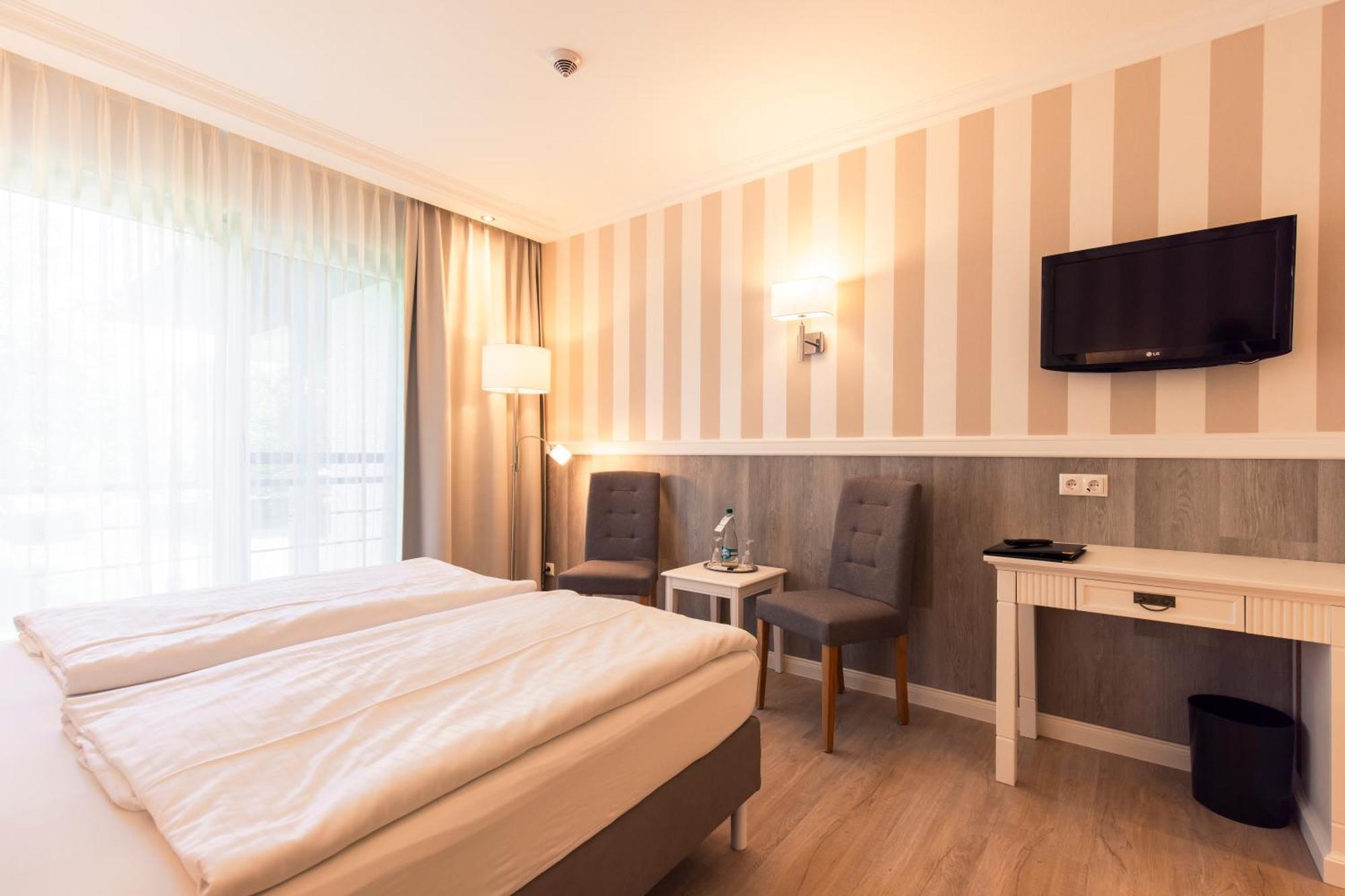 Deluxe Double Room Garden View
