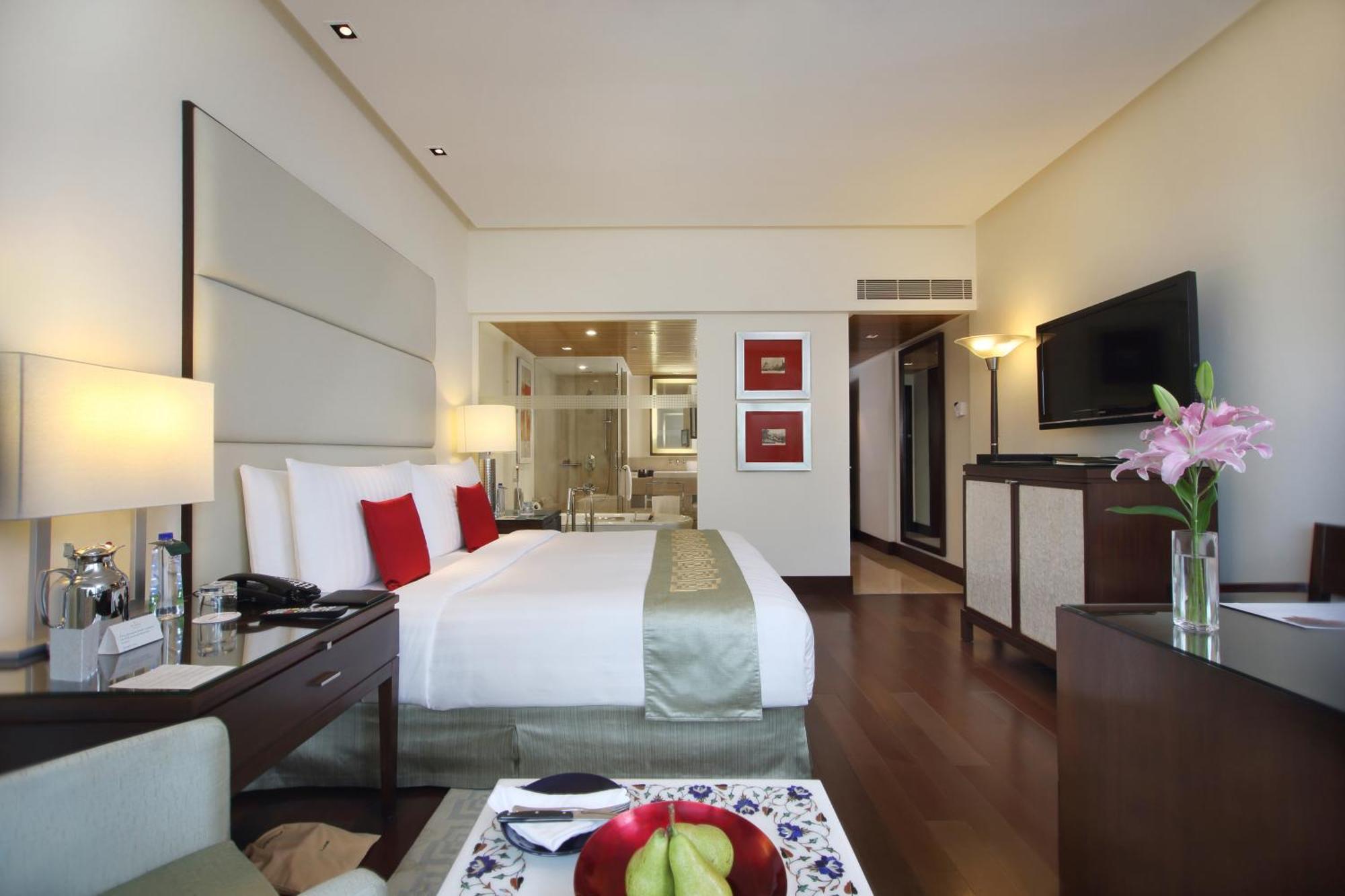 Luxury Room King Bed