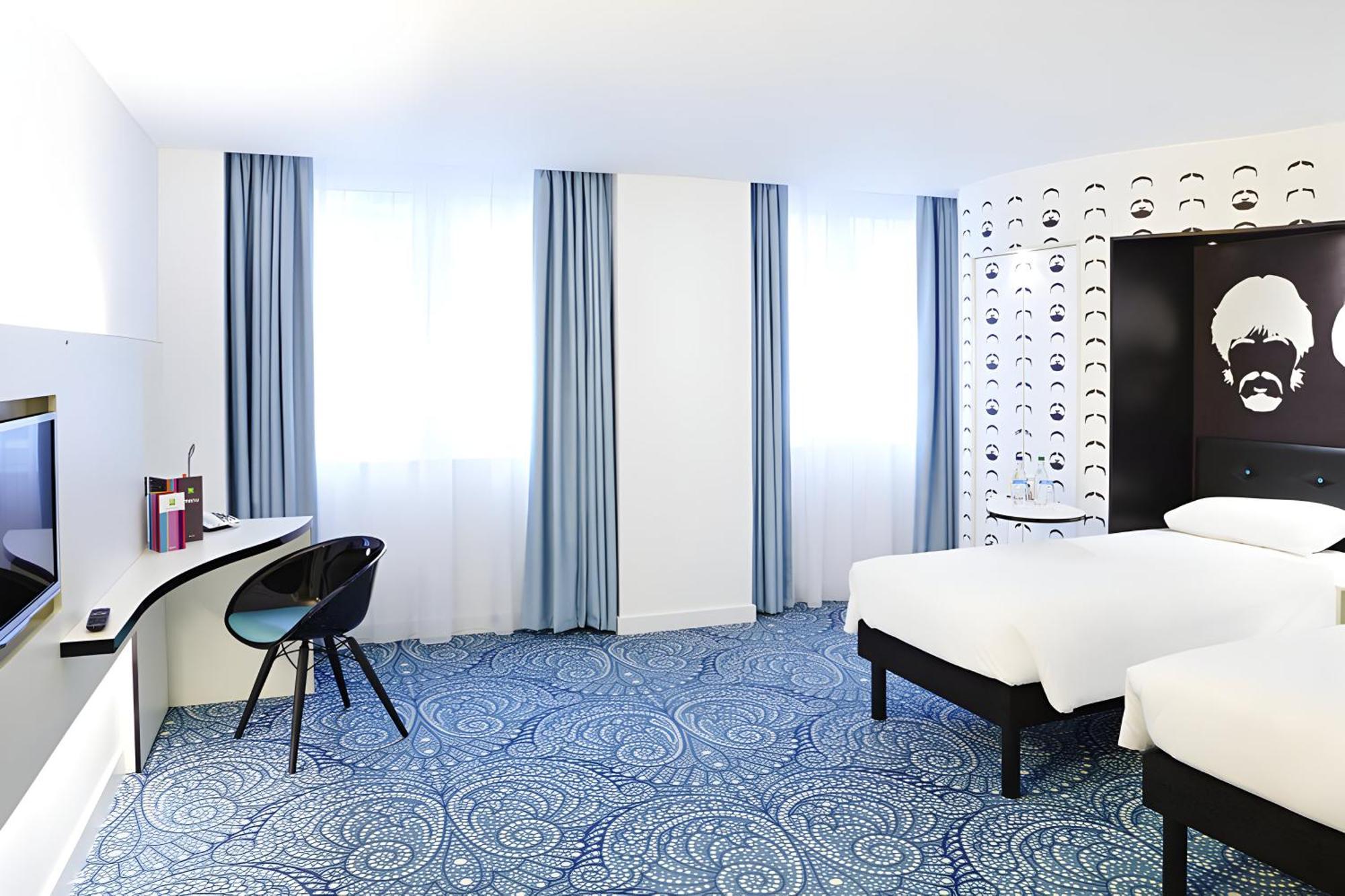 Queen Room