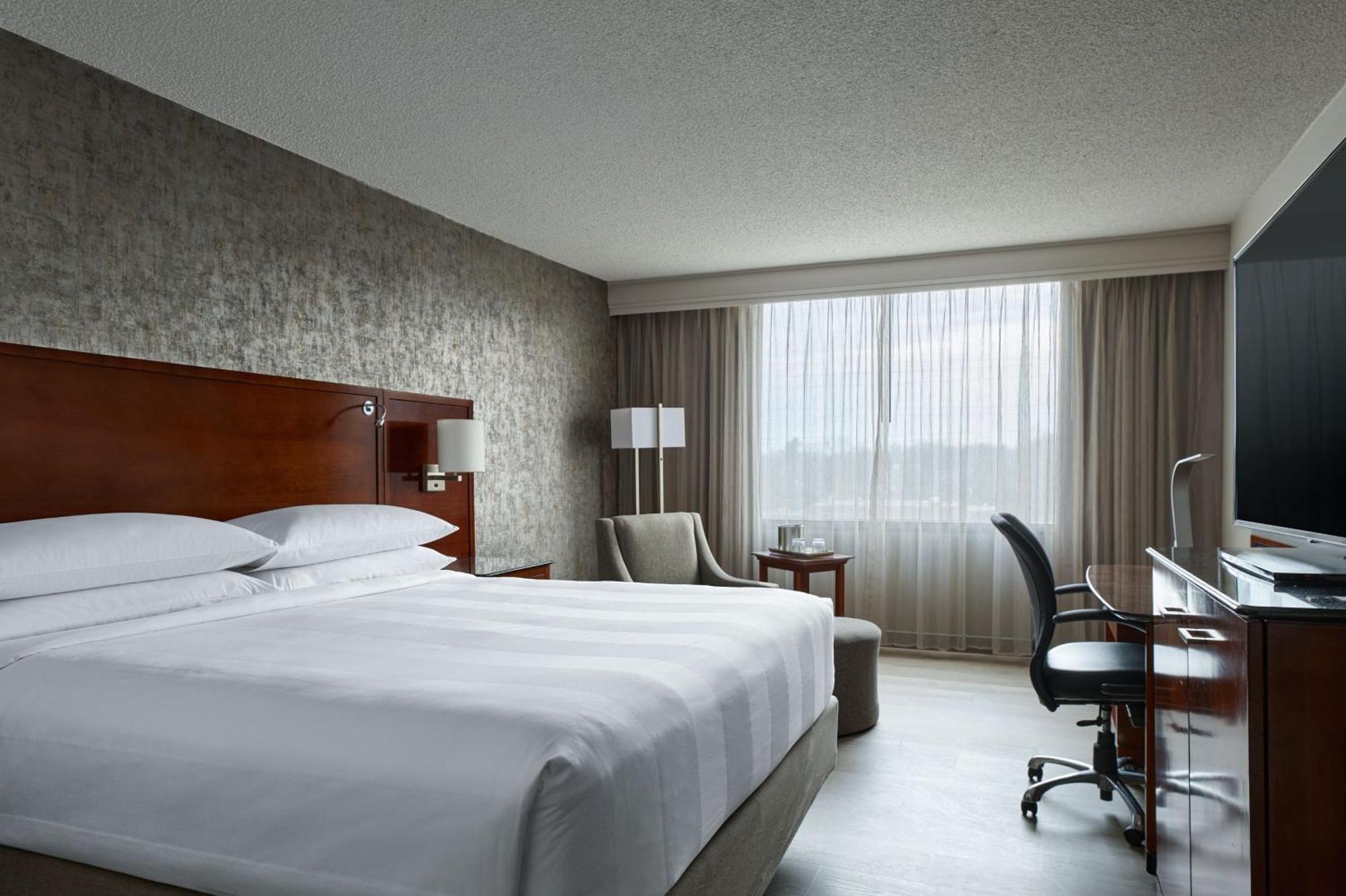 Guest Room King Bed,1615658194:JPEG