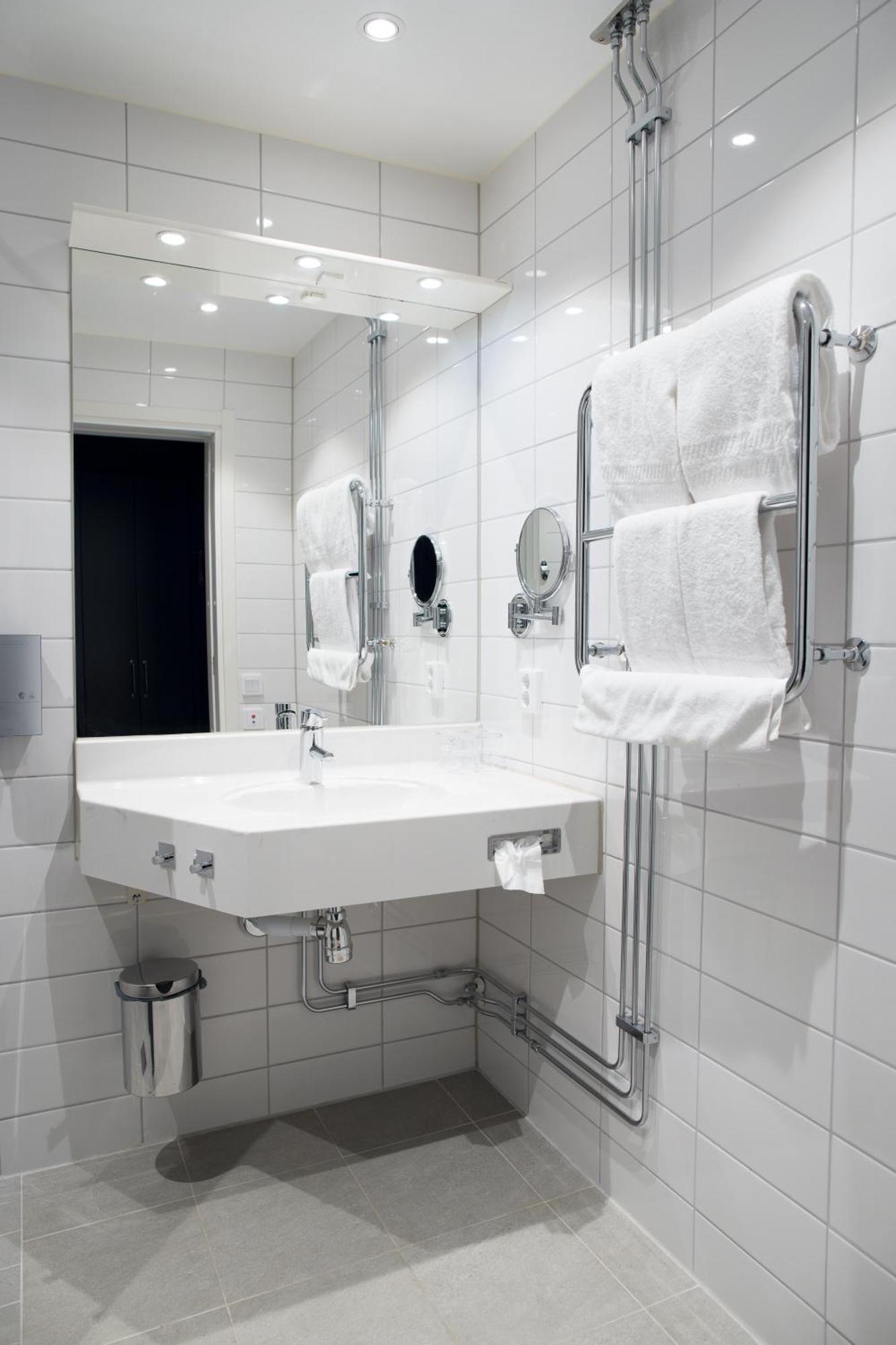Double or Twin Room with Extra Bed,1659461050:JPEG