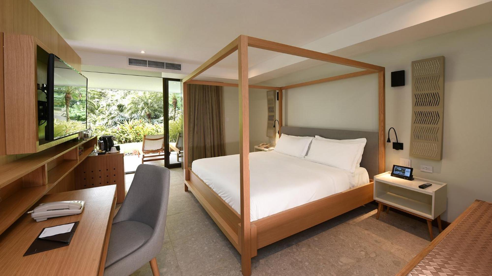 Tabacon Suite King Bed