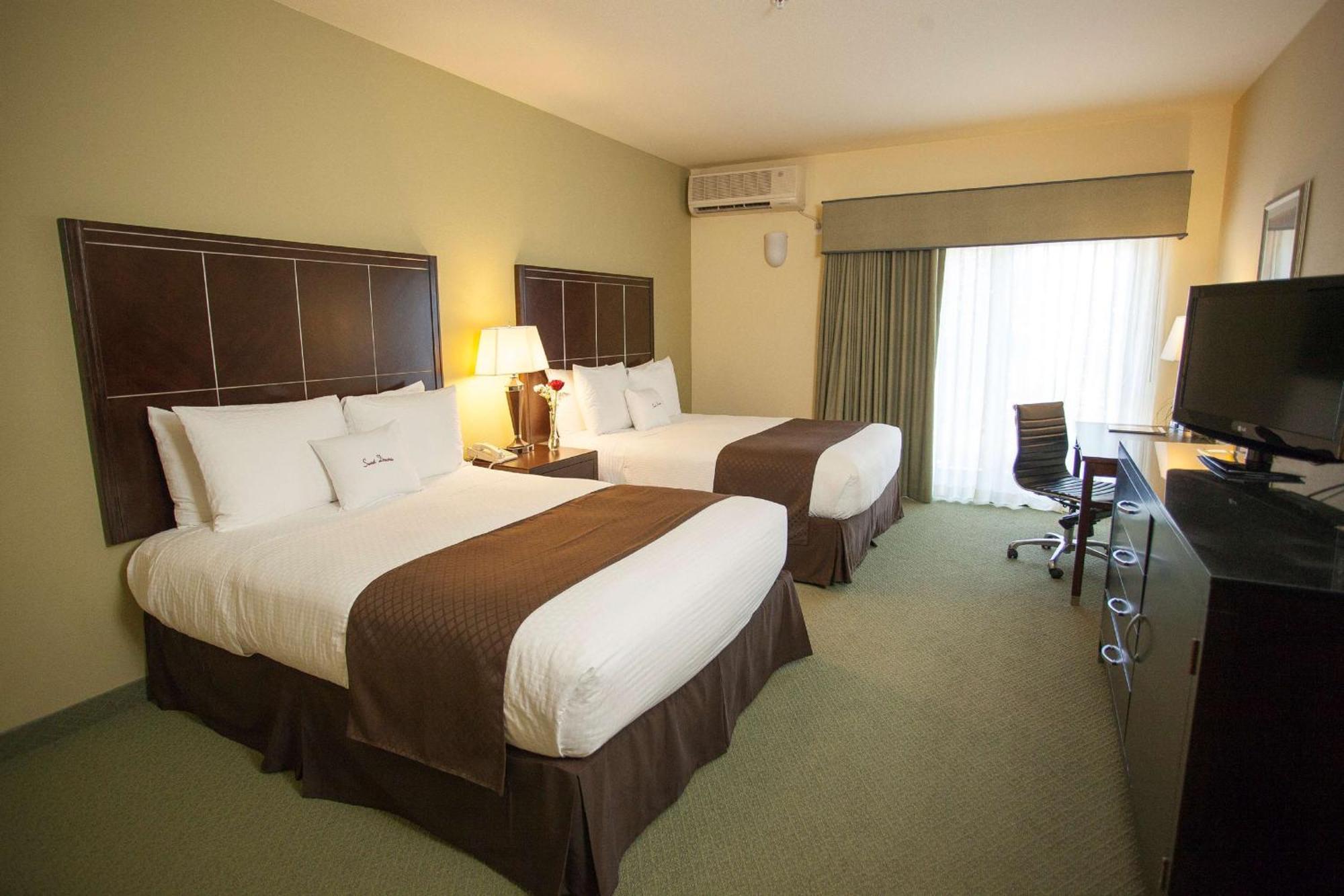 Superior Queen Room with Two Queen Beds