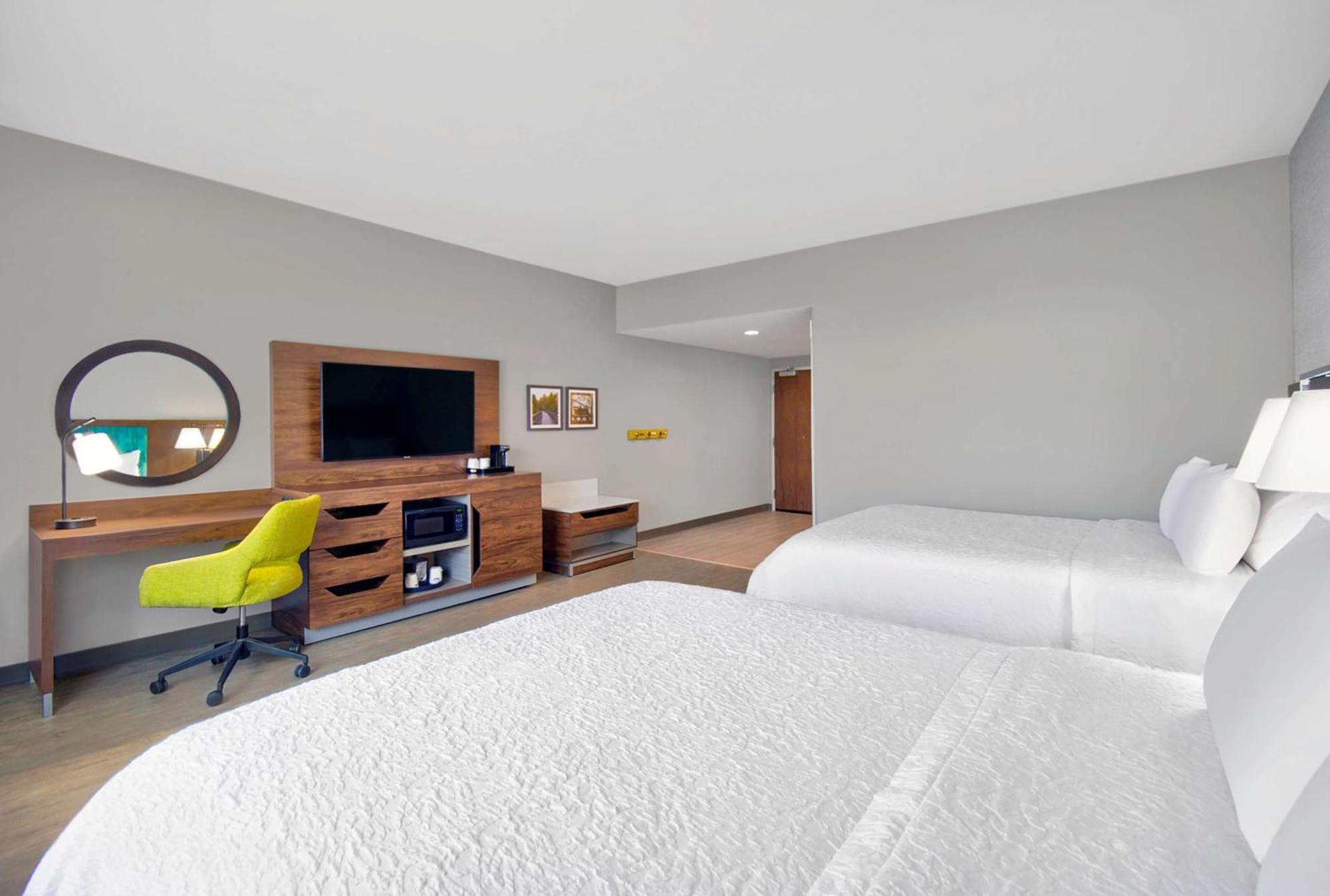 Queen Room with Two Queen Beds,1551372778:JPEG