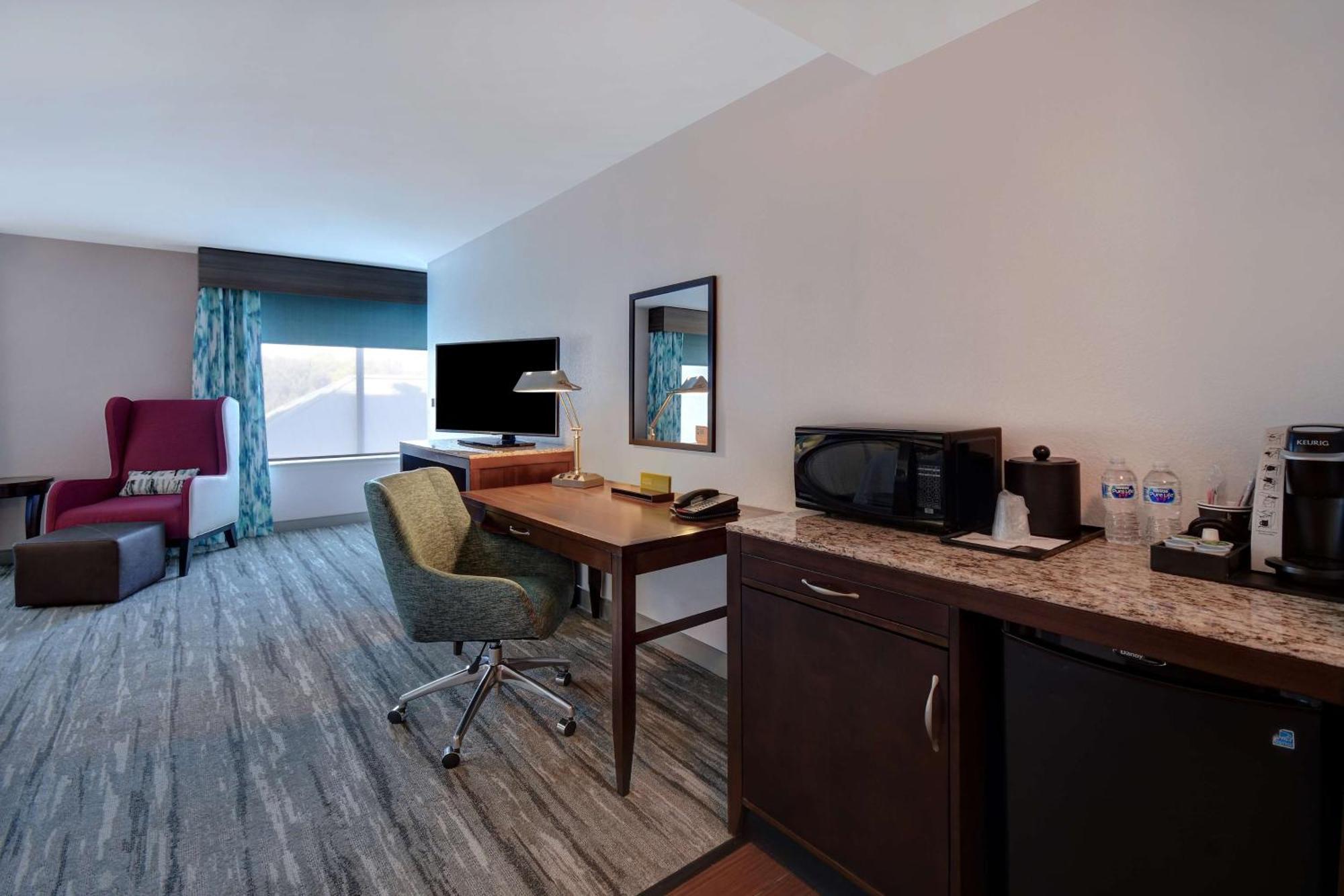 Double Room with Two Double Beds - Mobility Access